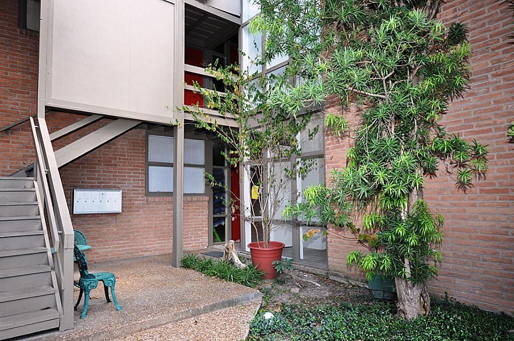 5214 Memorial Drive Property Photo 3