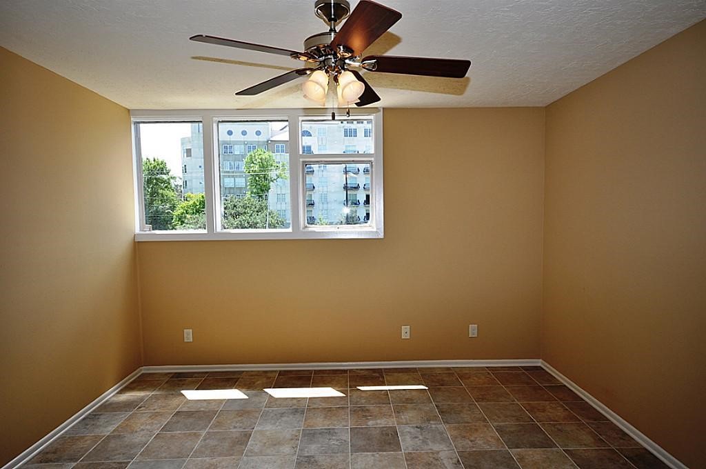 5214 Memorial Drive Property Photo 4