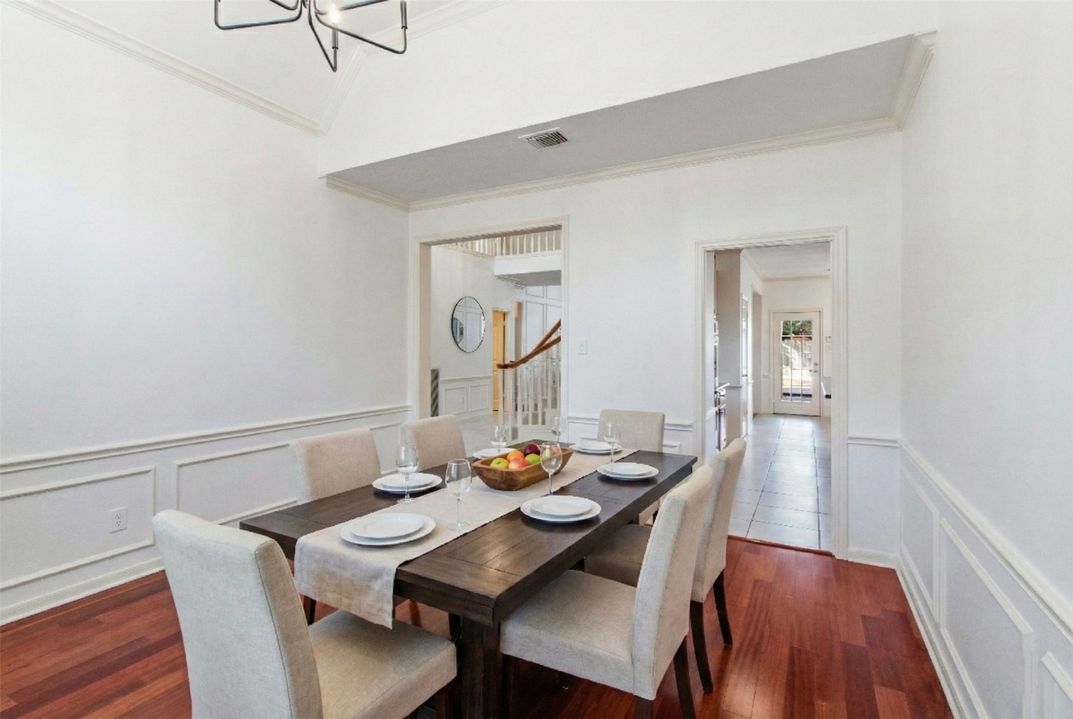 5127 Heathfield Court Property Photo 4