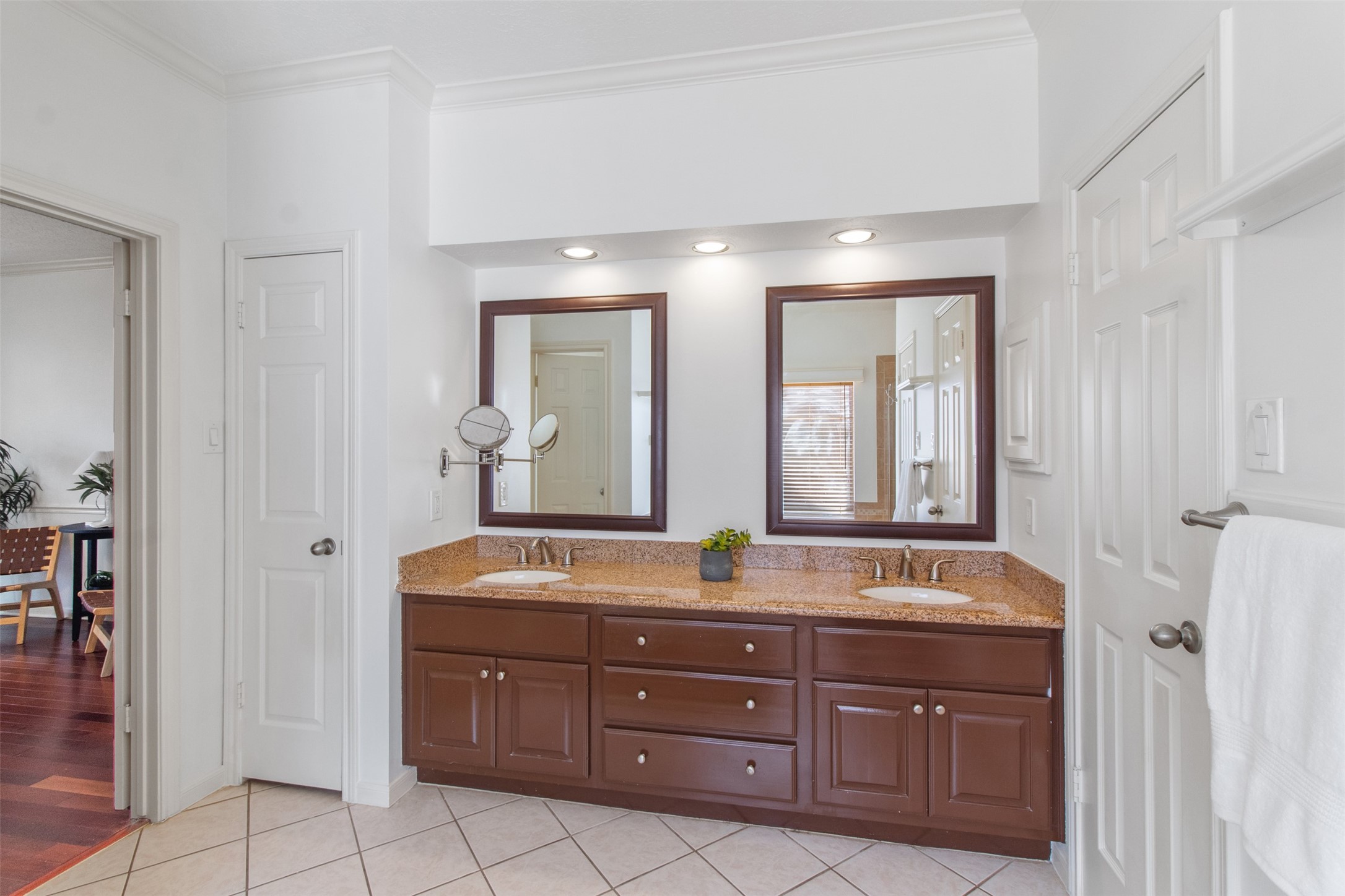 5127 Heathfield Court Property Photo 11