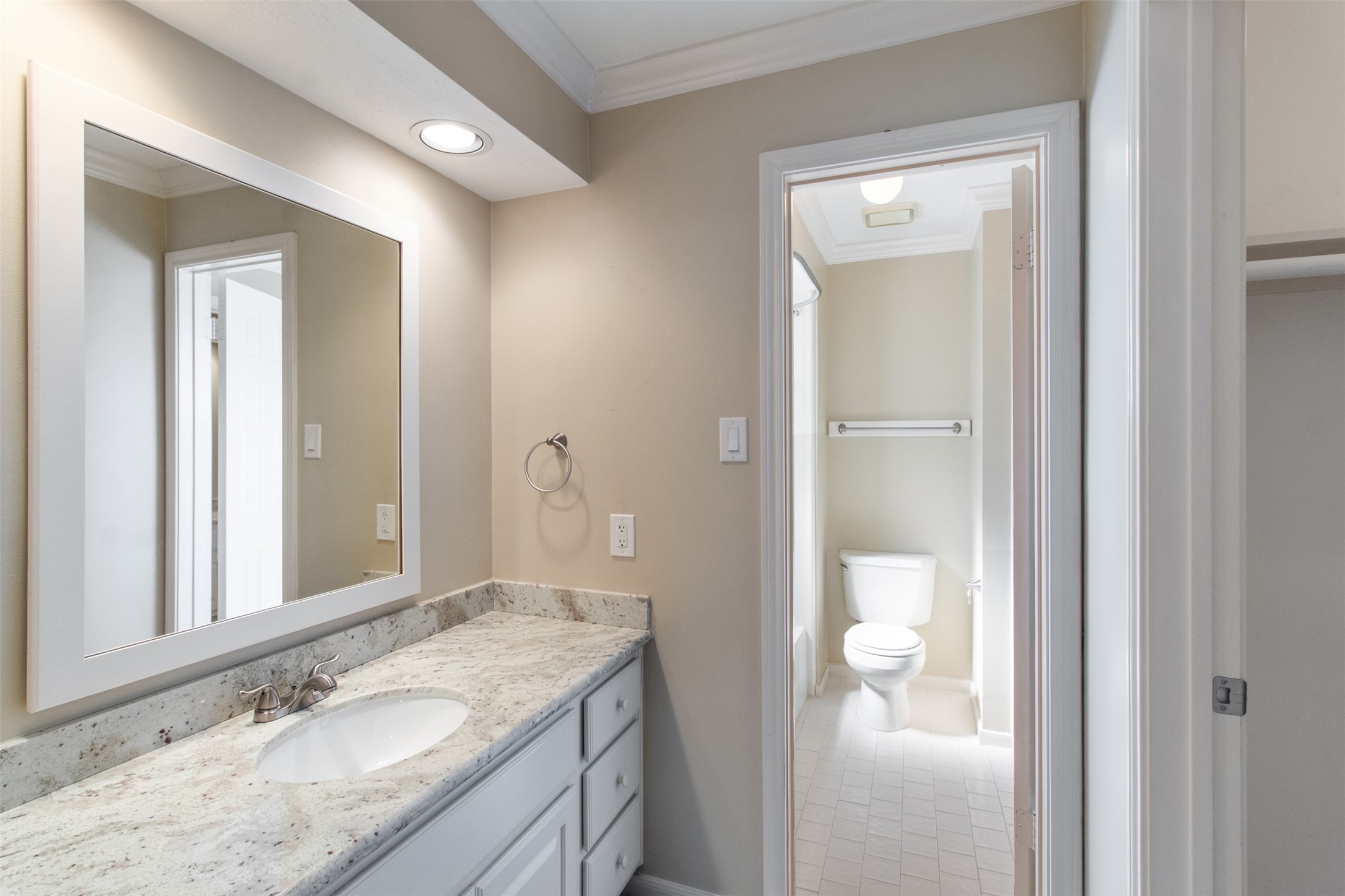 5127 Heathfield Court Property Photo 22