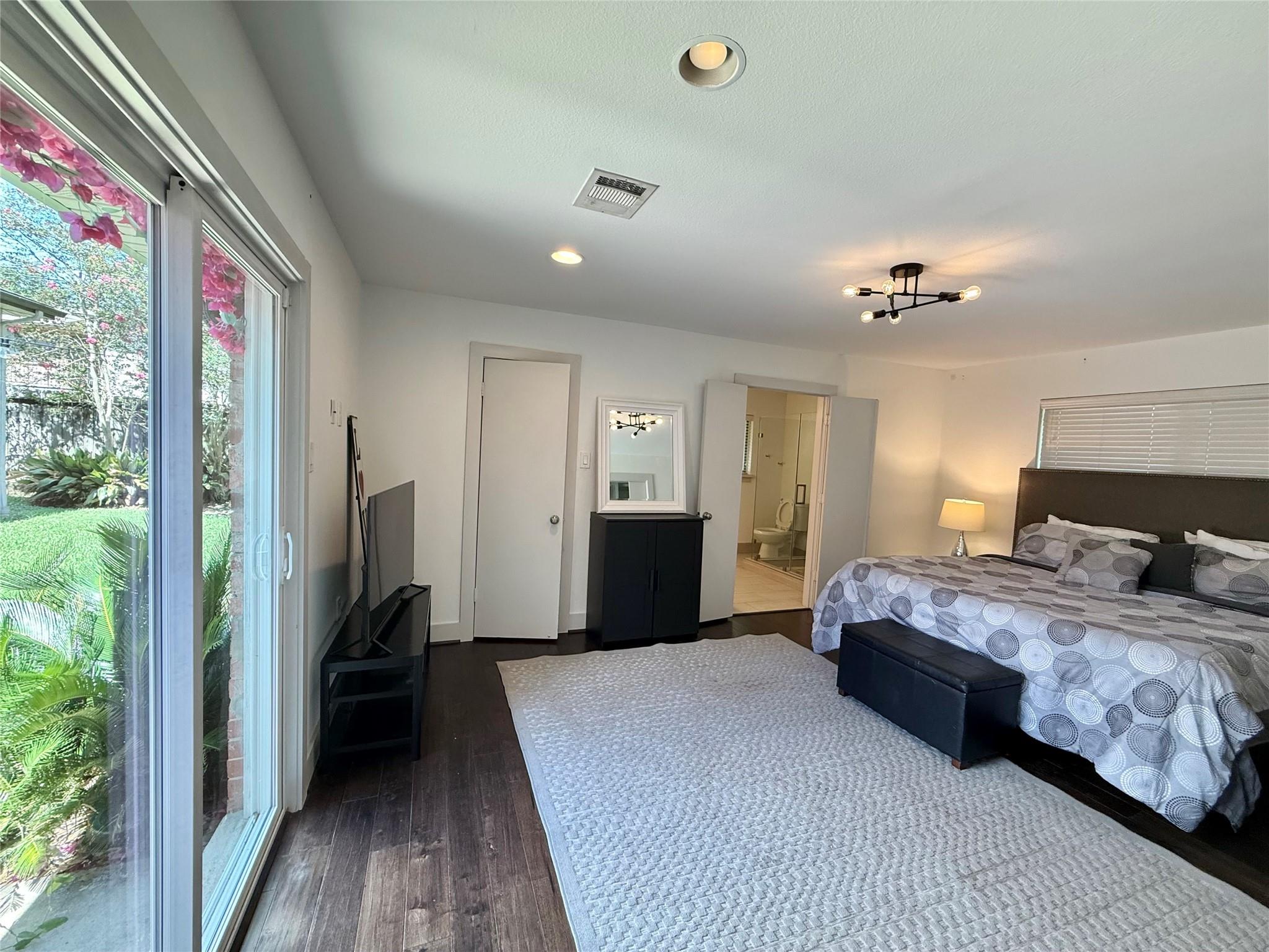 5638 Grape Street Property Photo 15