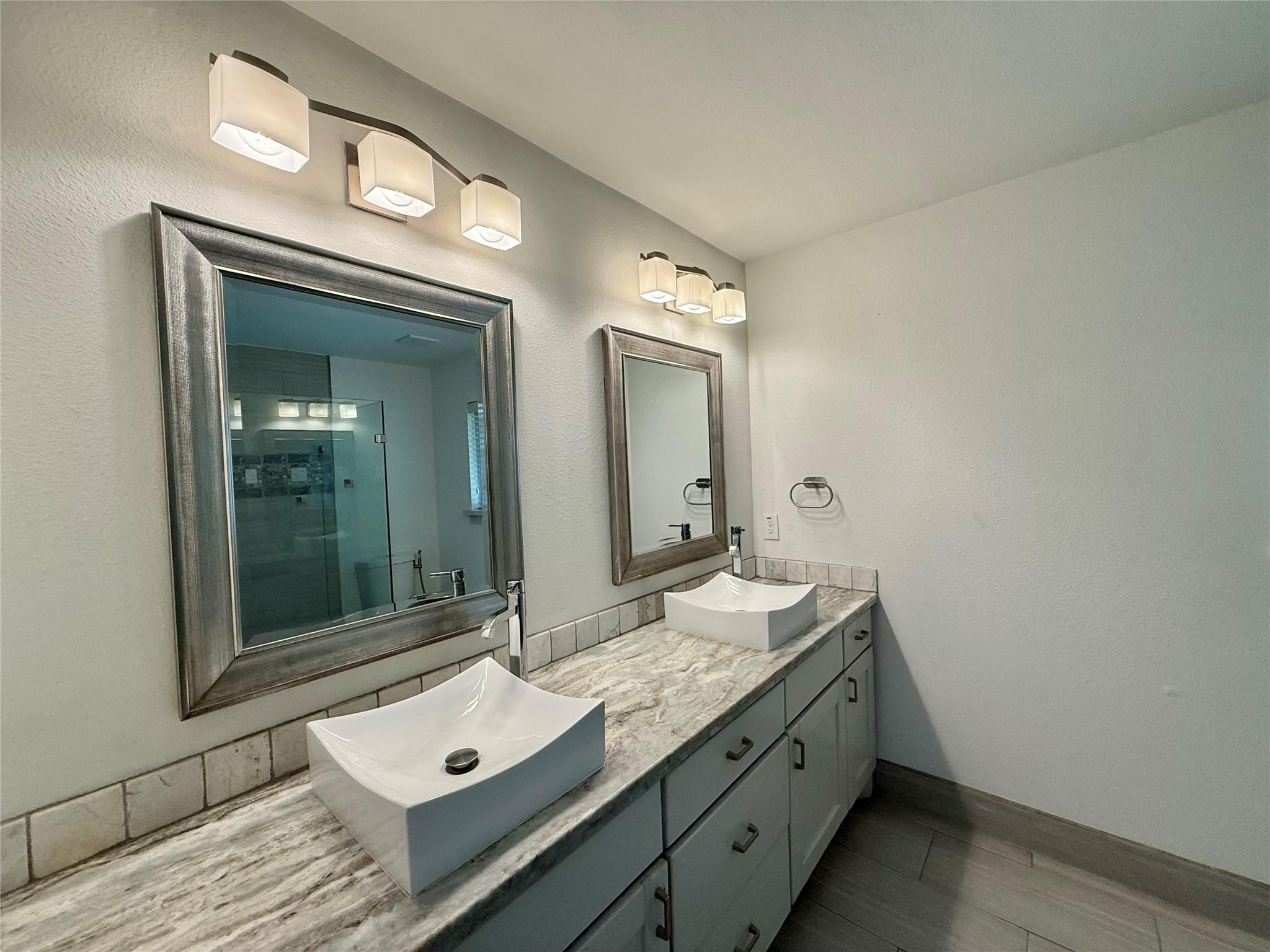 5638 Grape Street Property Photo 21