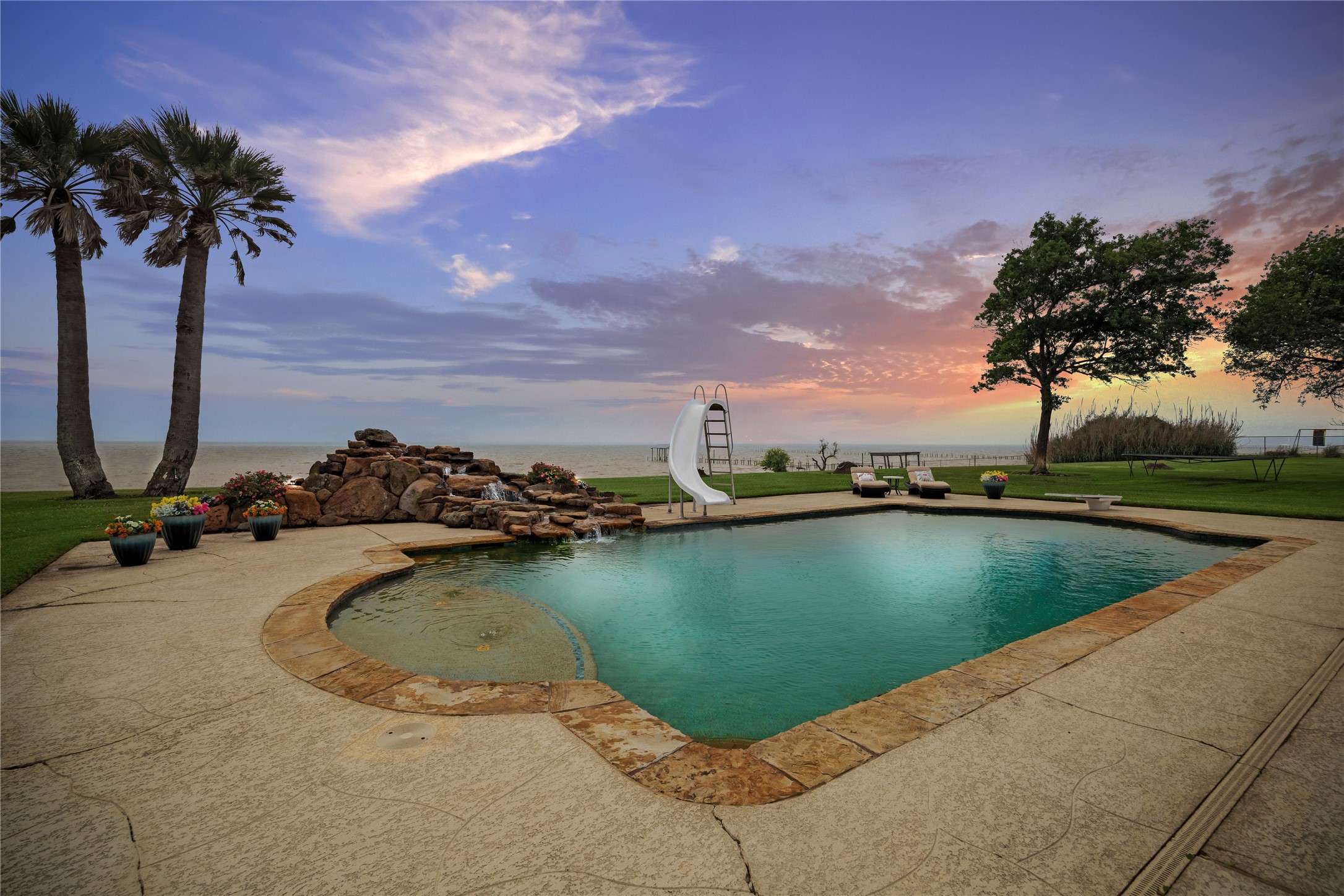 11212 Cedar Gully Road Property Photo 1