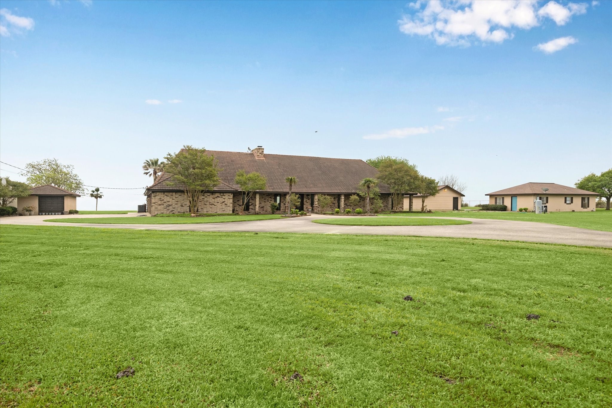 11212 Cedar Gully Road Property Photo 4