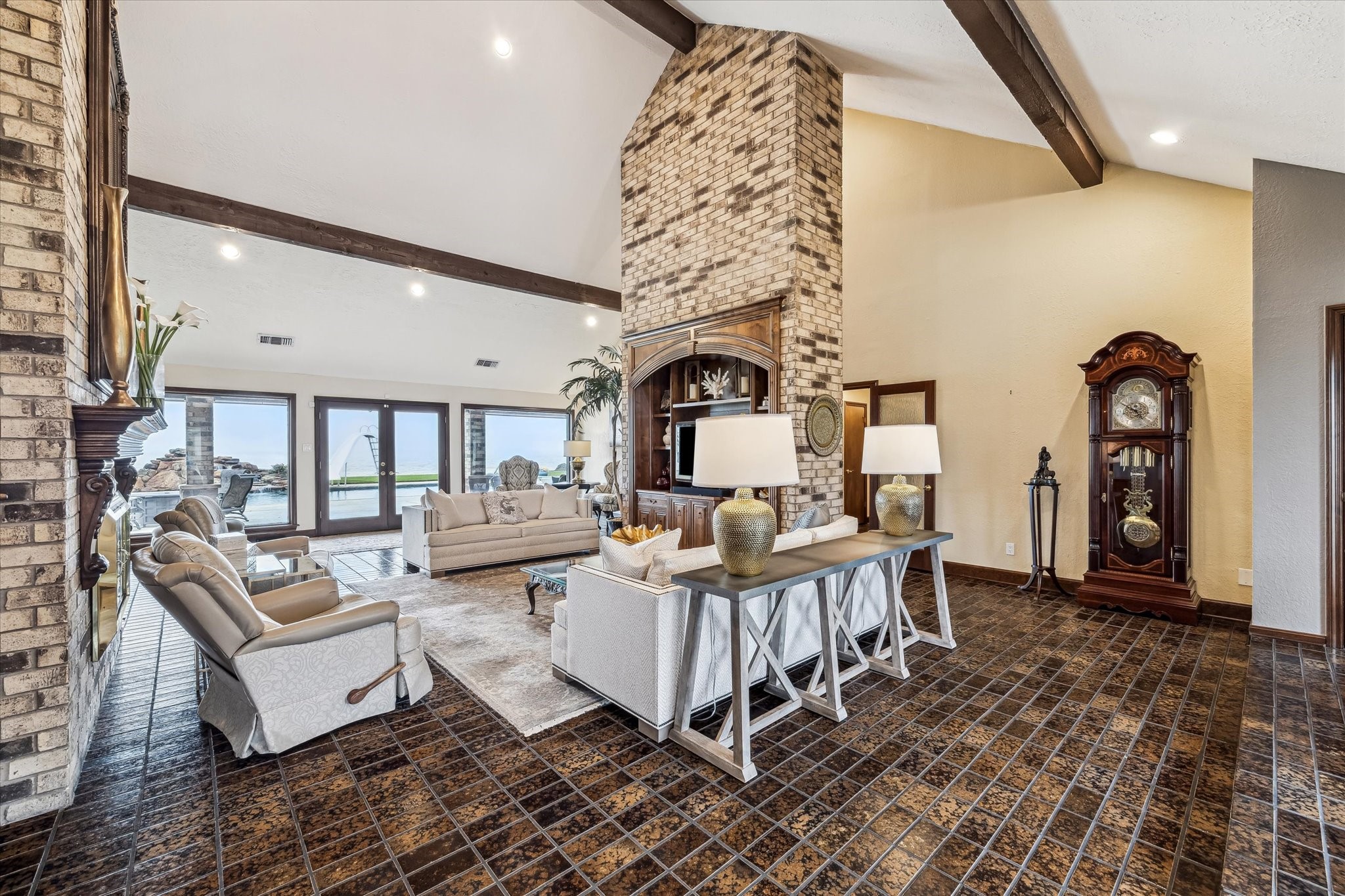 11212 Cedar Gully Road Property Photo 8