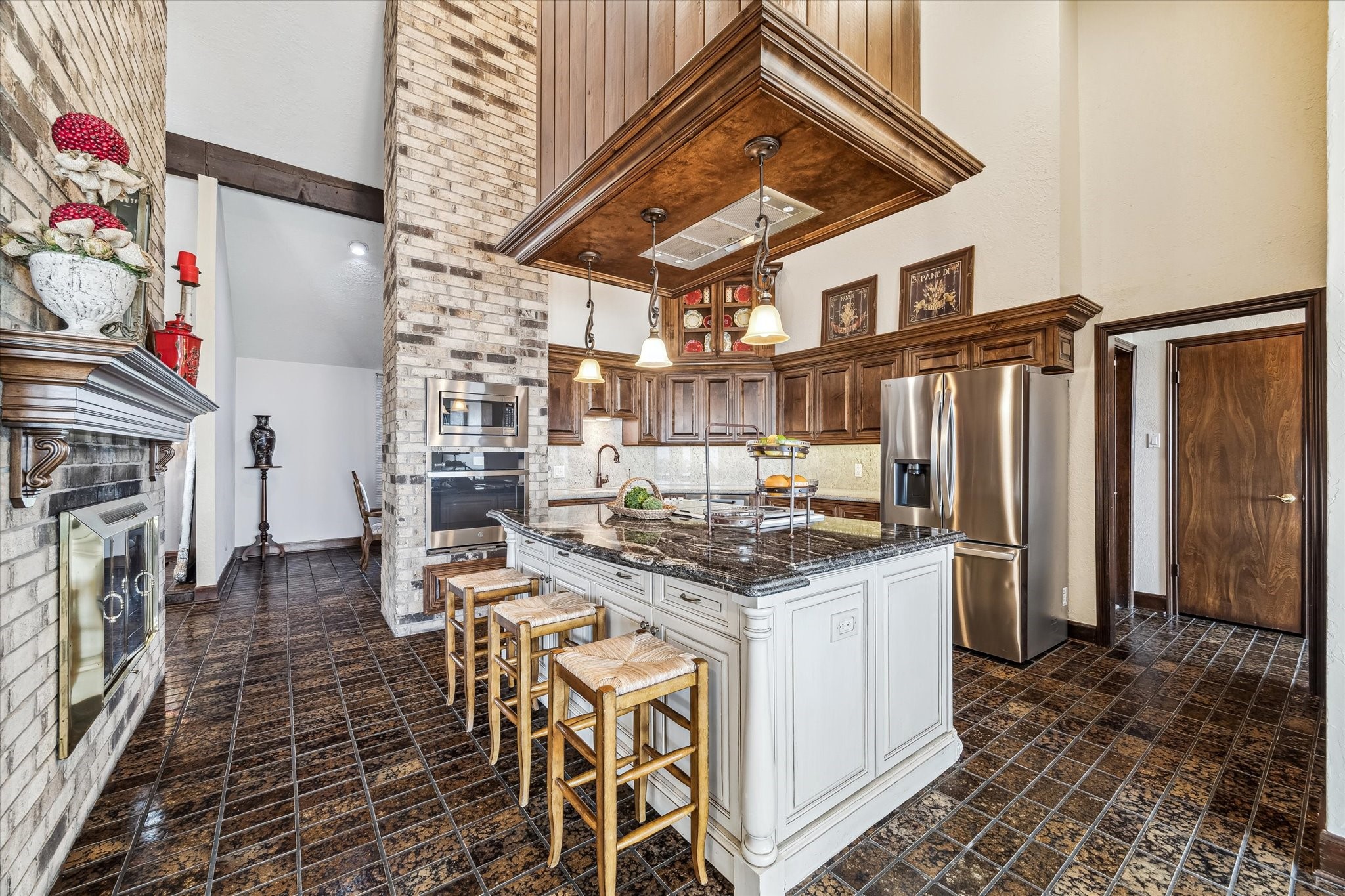 11212 Cedar Gully Road Property Photo 12