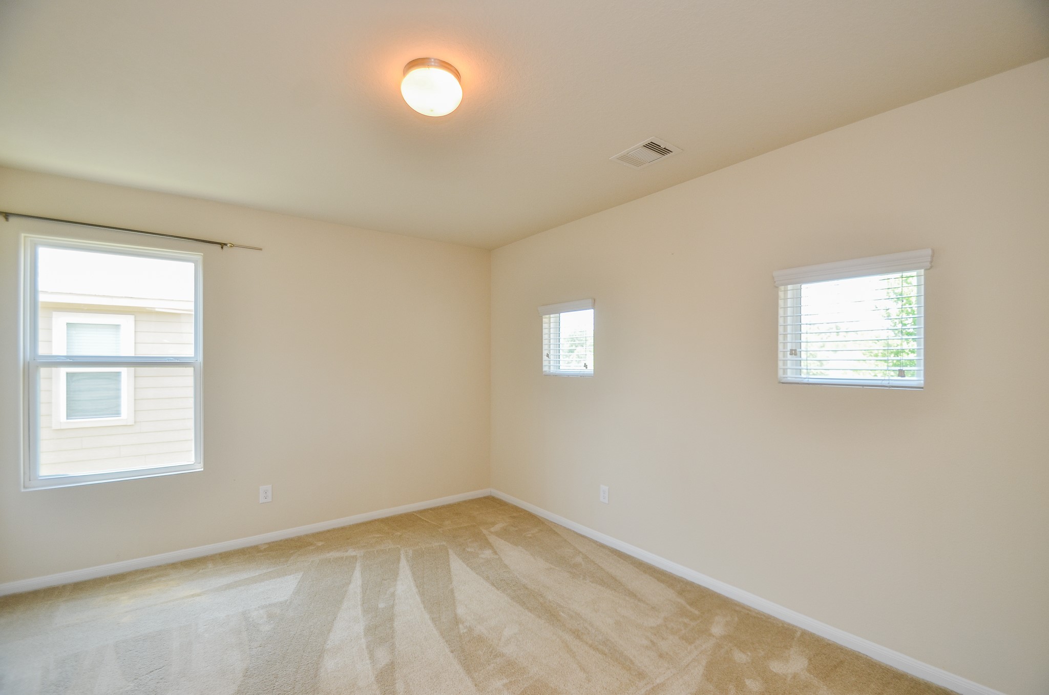 12506 Greencanyon Drive Property Photo 17