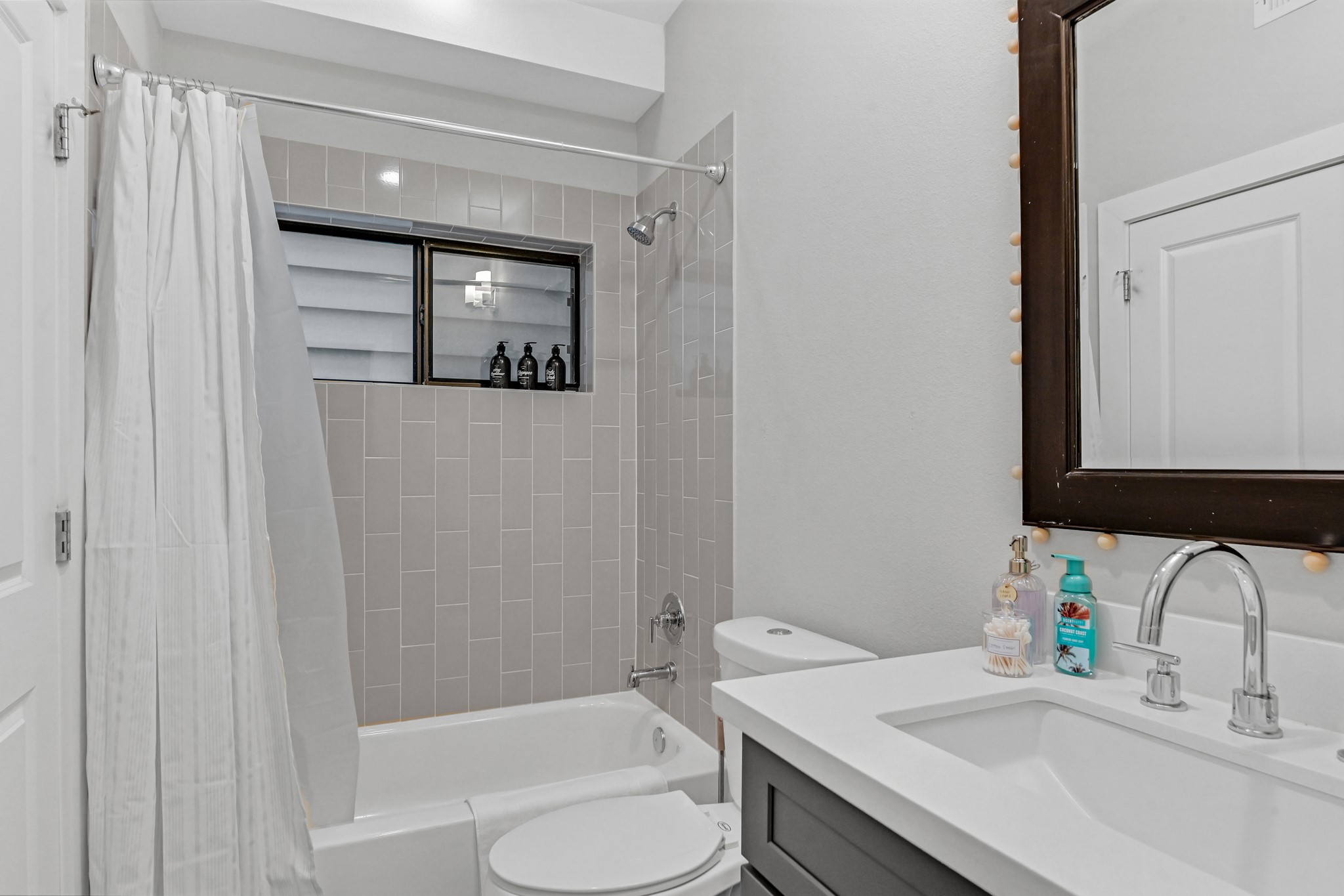 211 Milby Street Property Photo 12