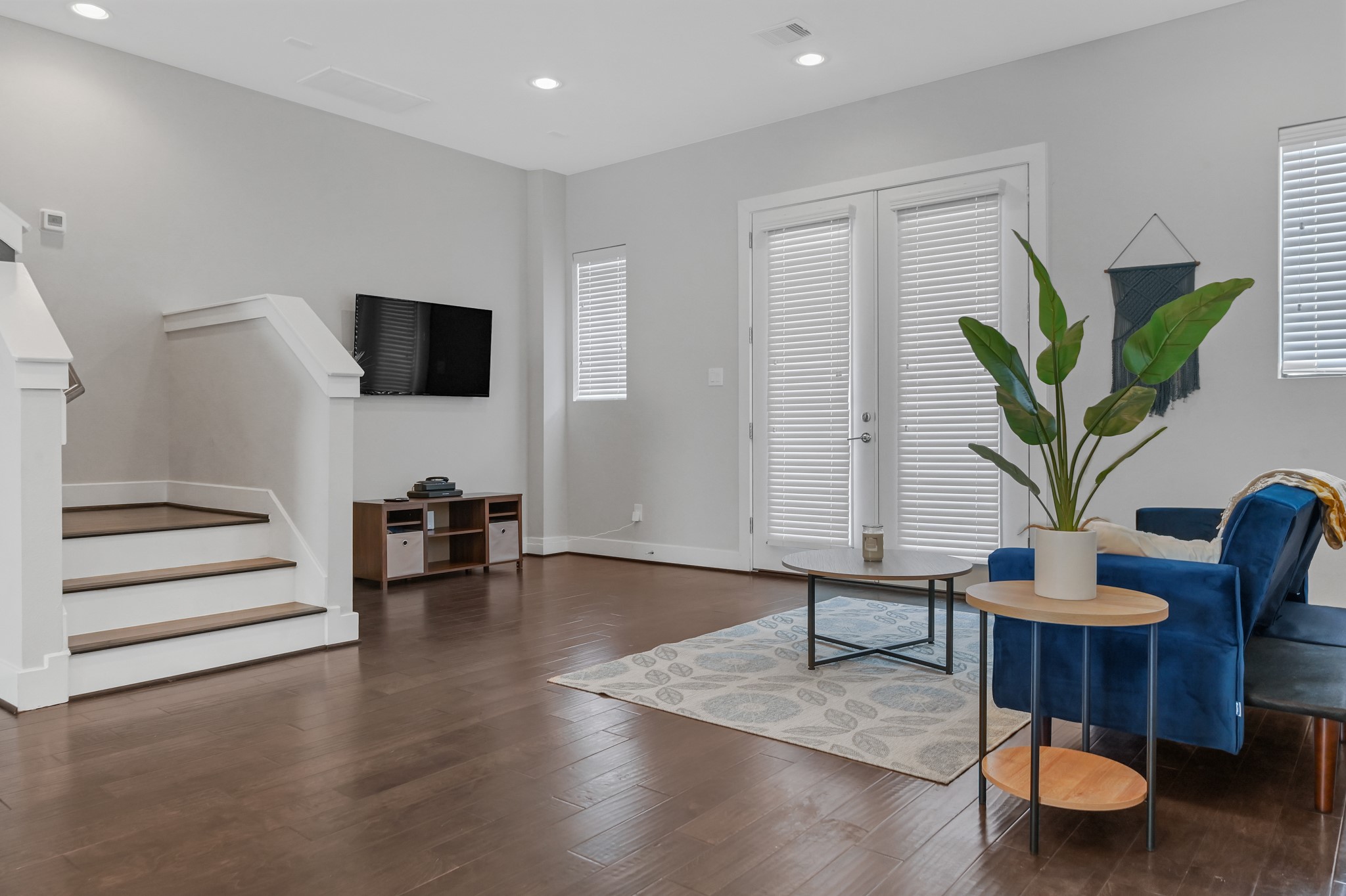 211 Milby Street Property Photo 14