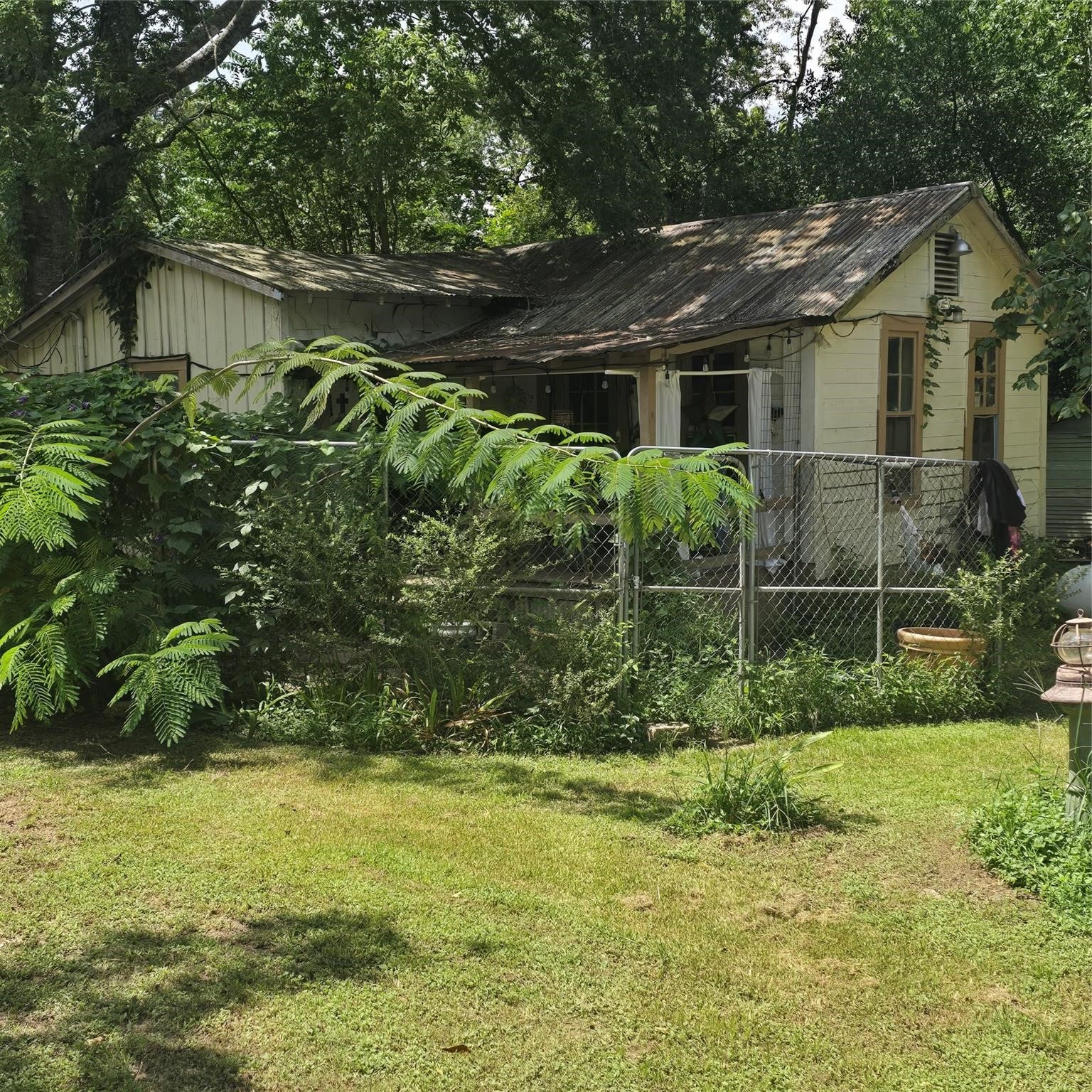 502 Elwood Avenue Property Photo 1