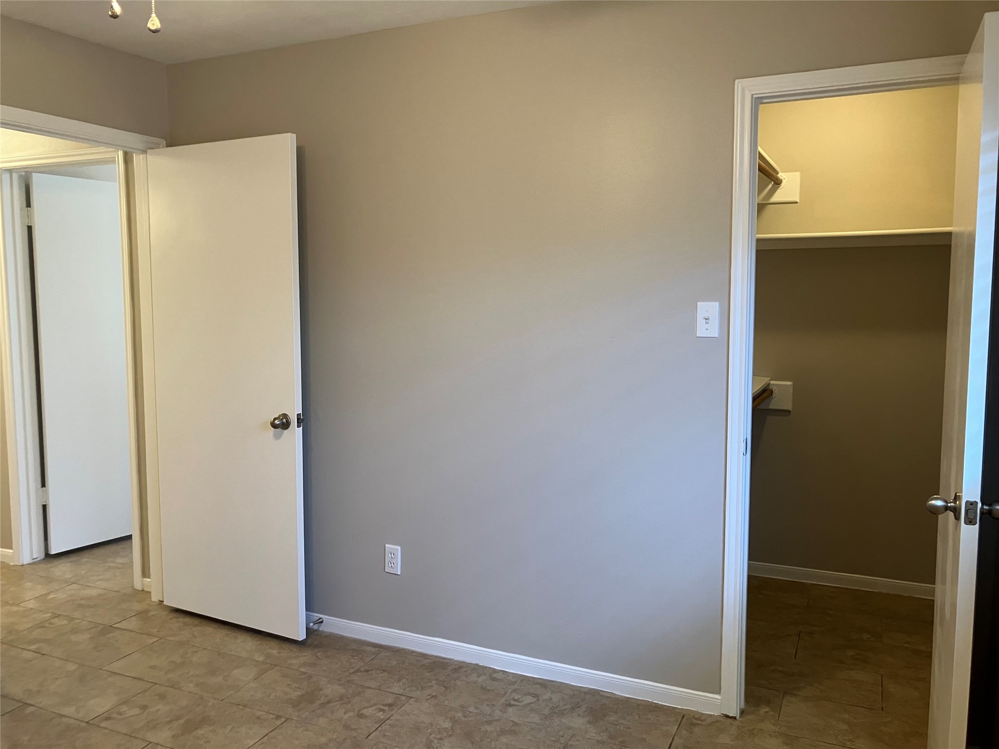 1827 Oak Ridge Drive Property Photo 15