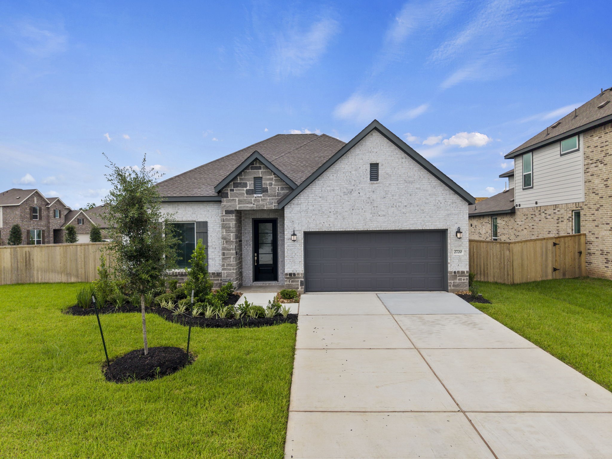 2720 Grove Crest Drive Property Photo 1