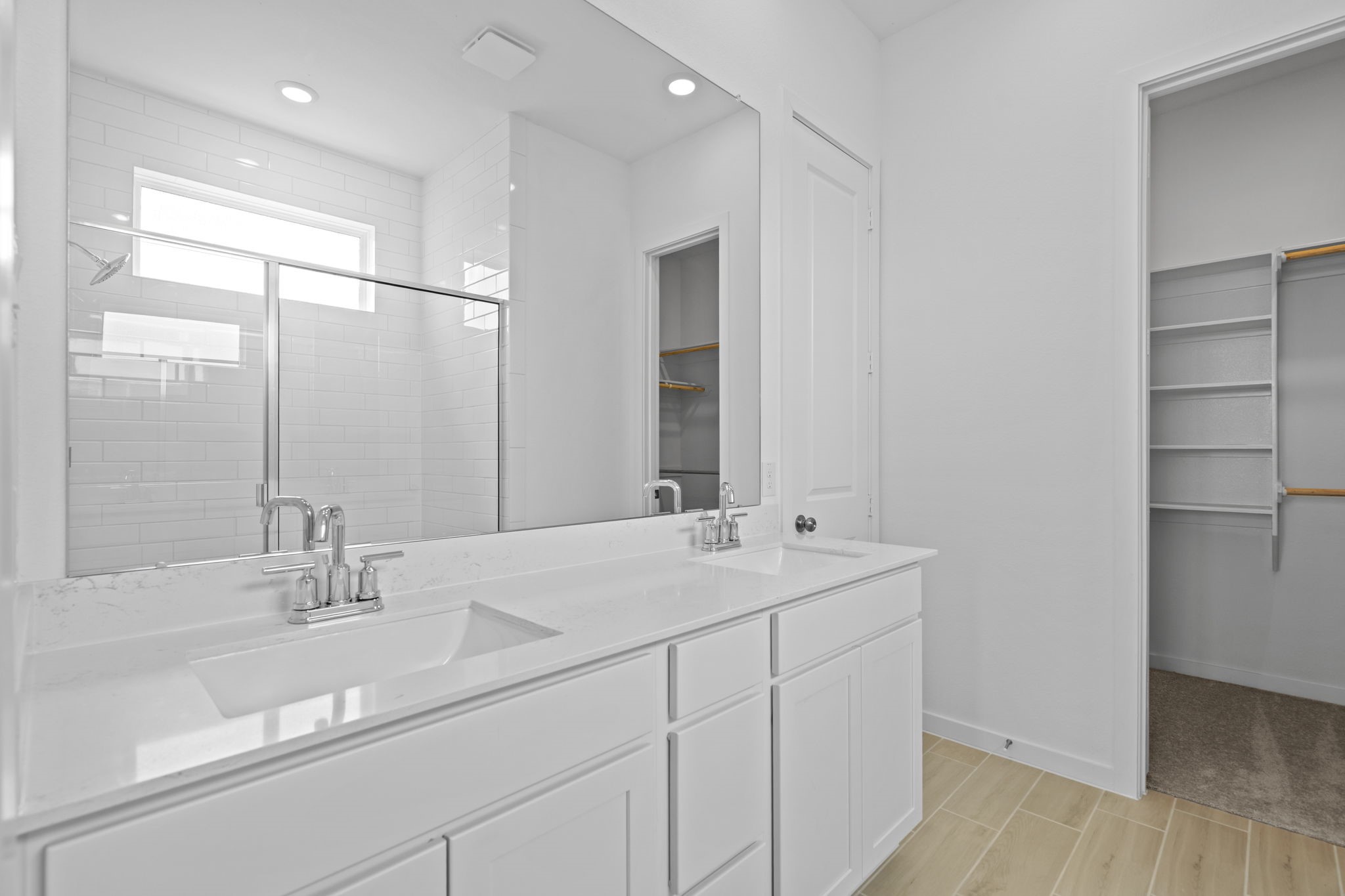 2720 Grove Crest Drive Property Photo 19