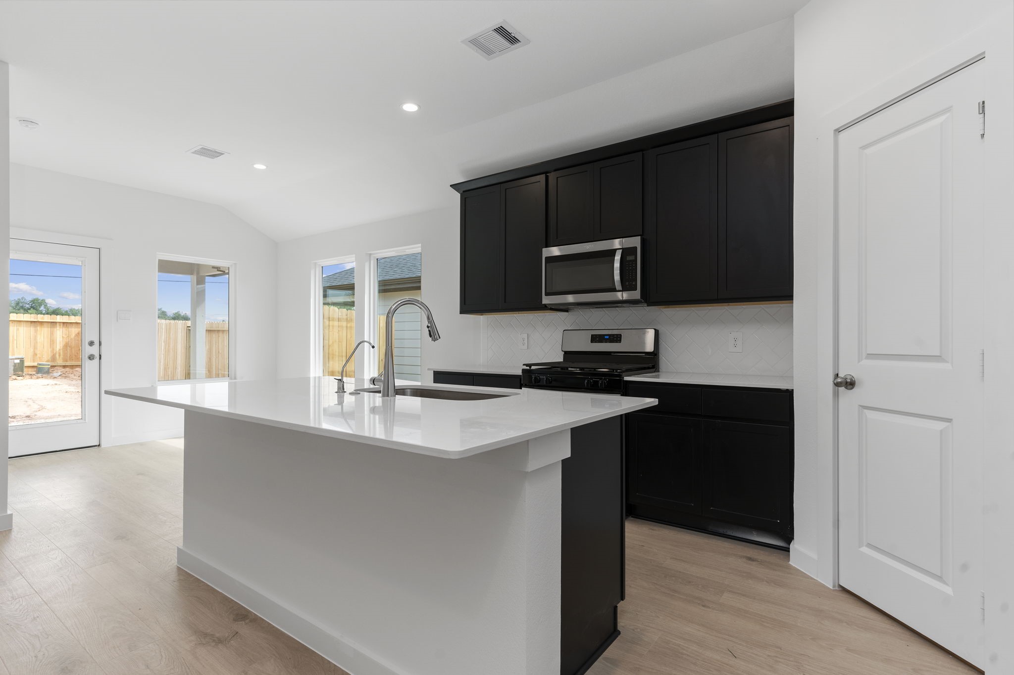 1714 Stelvio Pass Drive Property Photo 14