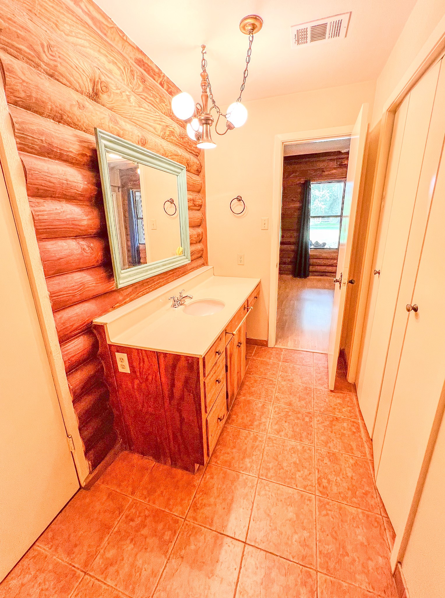 605 Clayton Street Property Photo 28