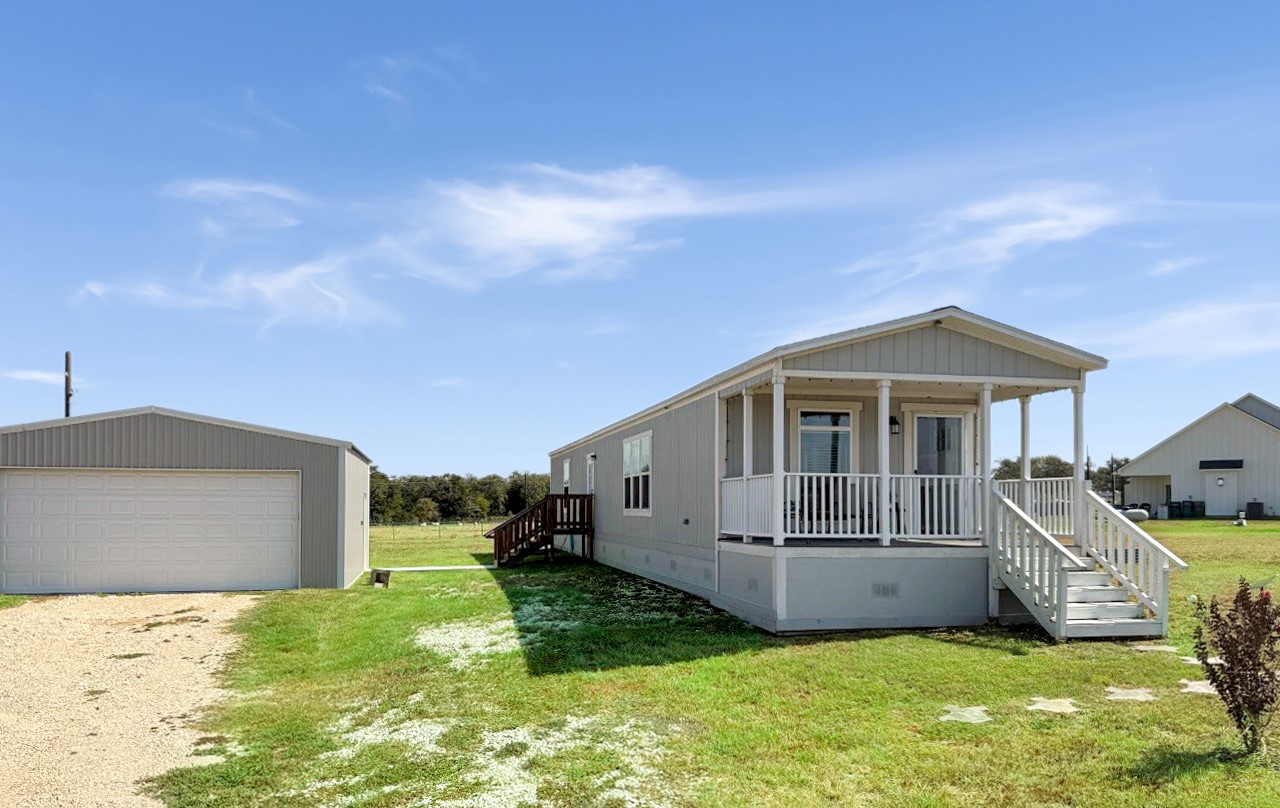 2381 W Us Highway 90 Property Photo 1