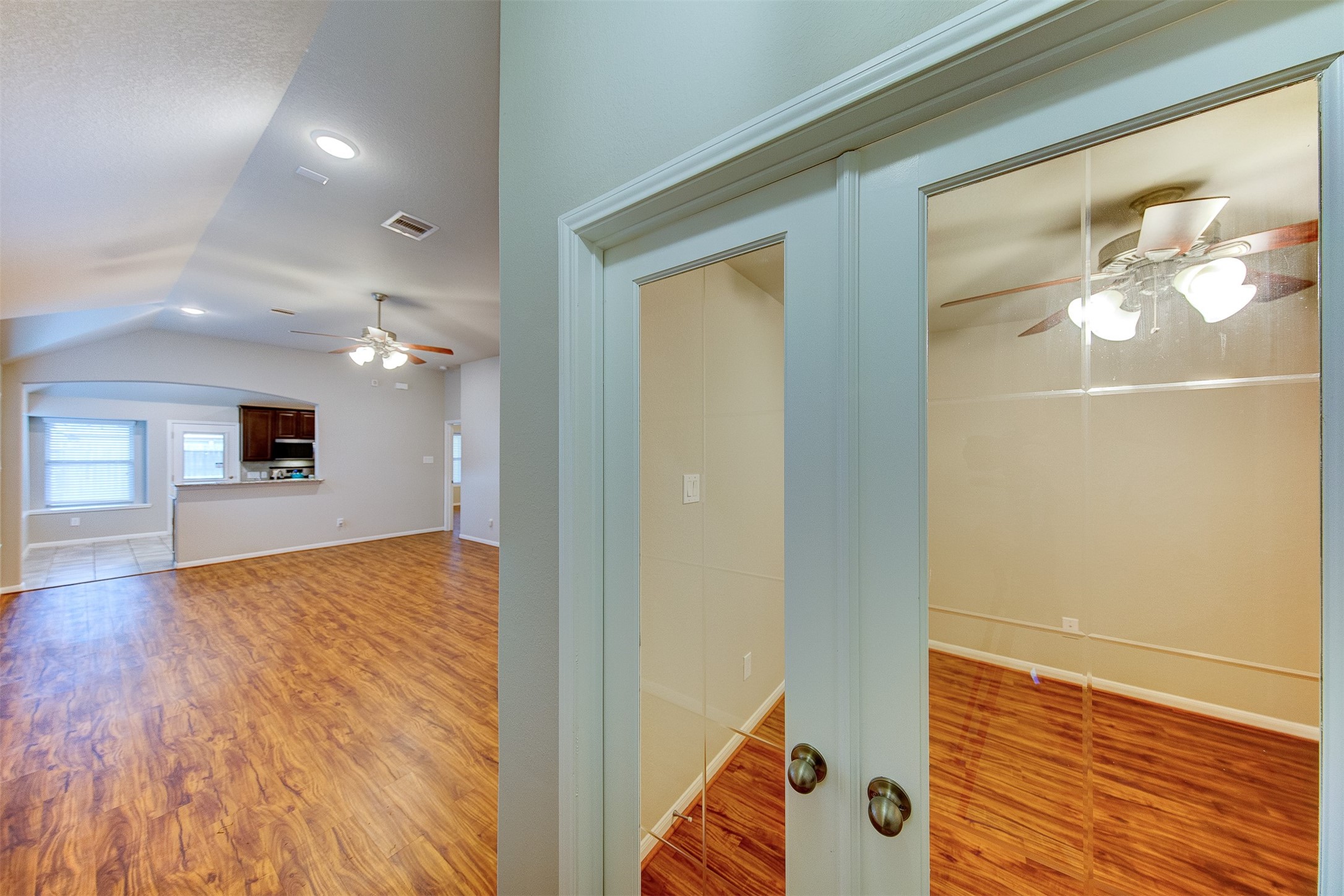 5227 Bay Lane Property Photo 4