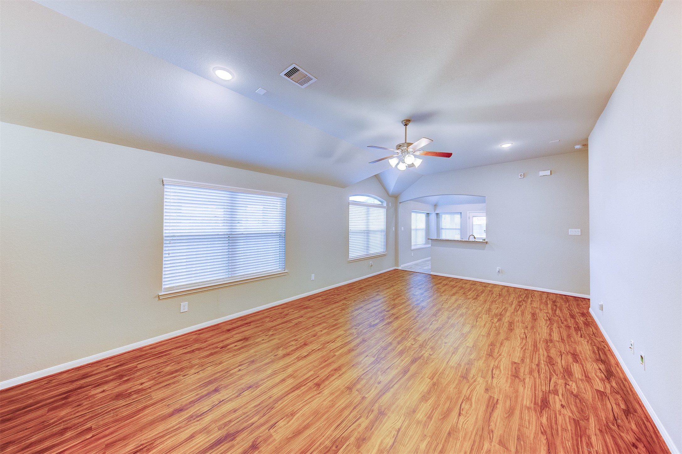 5227 Bay Lane Property Photo 9