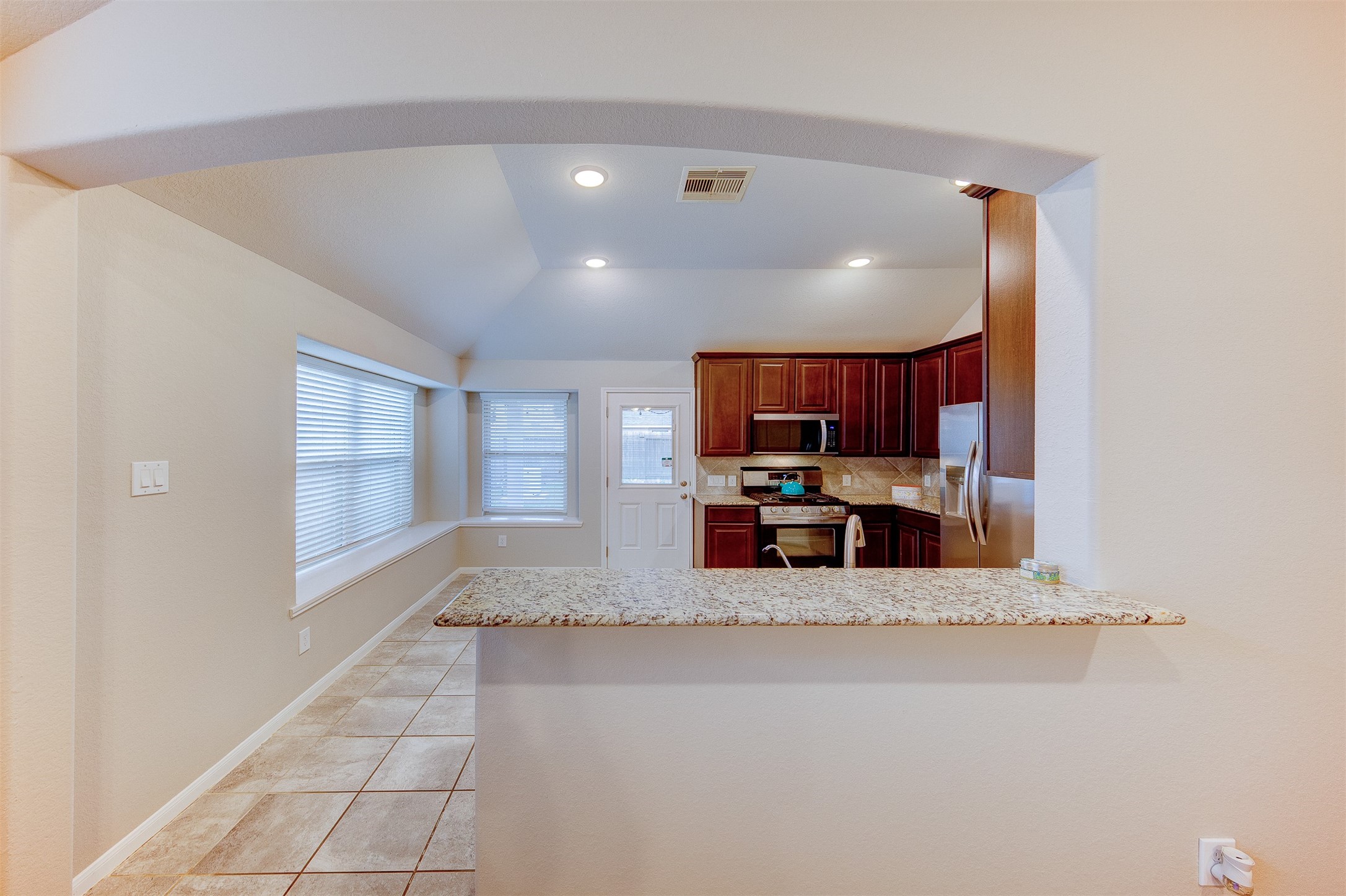 5227 Bay Lane Property Photo 10