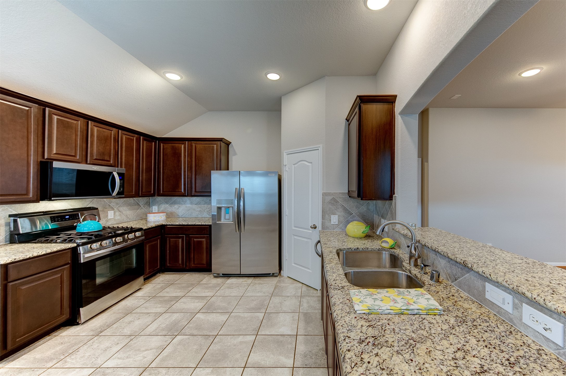 5227 Bay Lane Property Photo 11