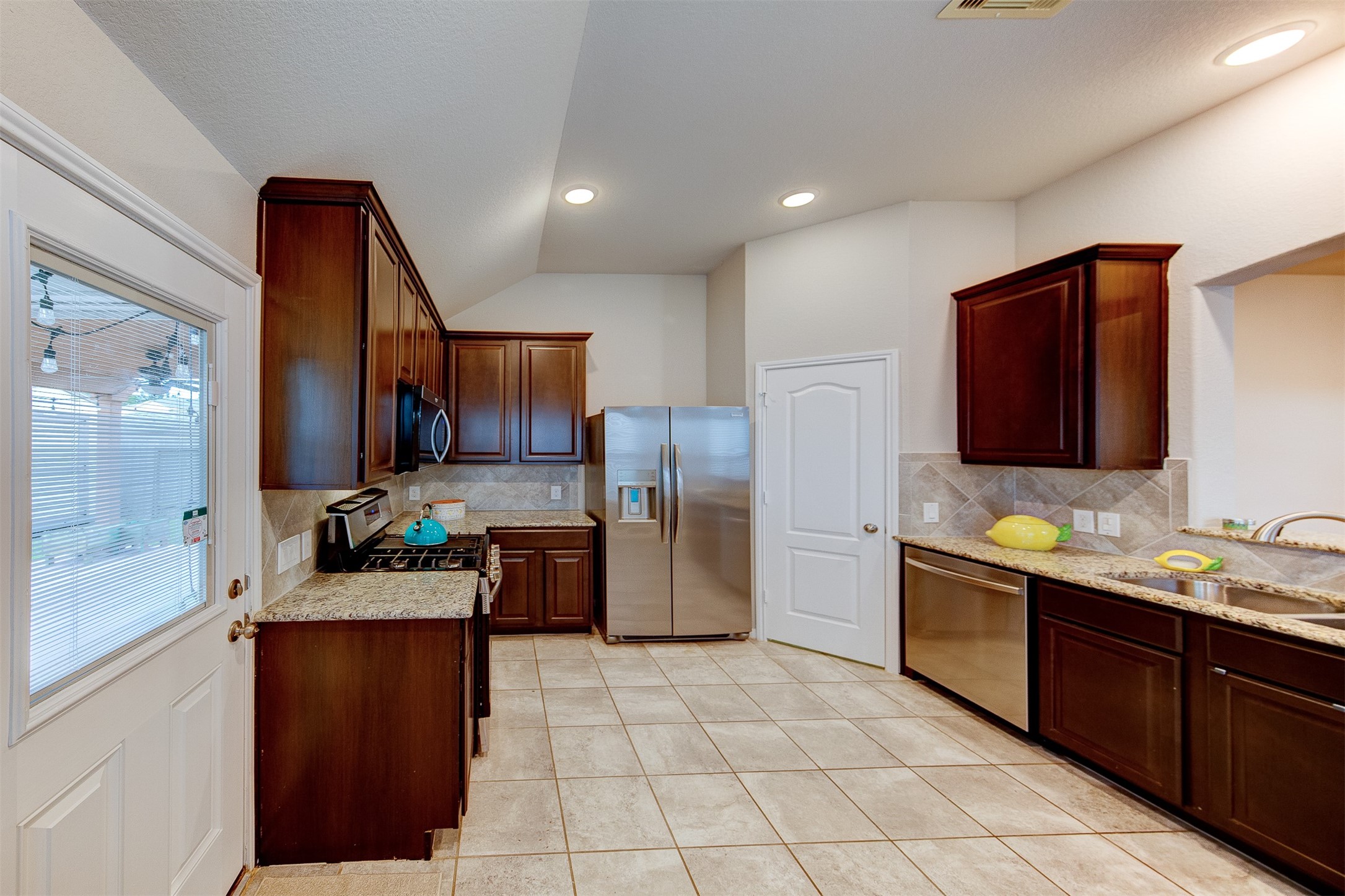 5227 Bay Lane Property Photo 12