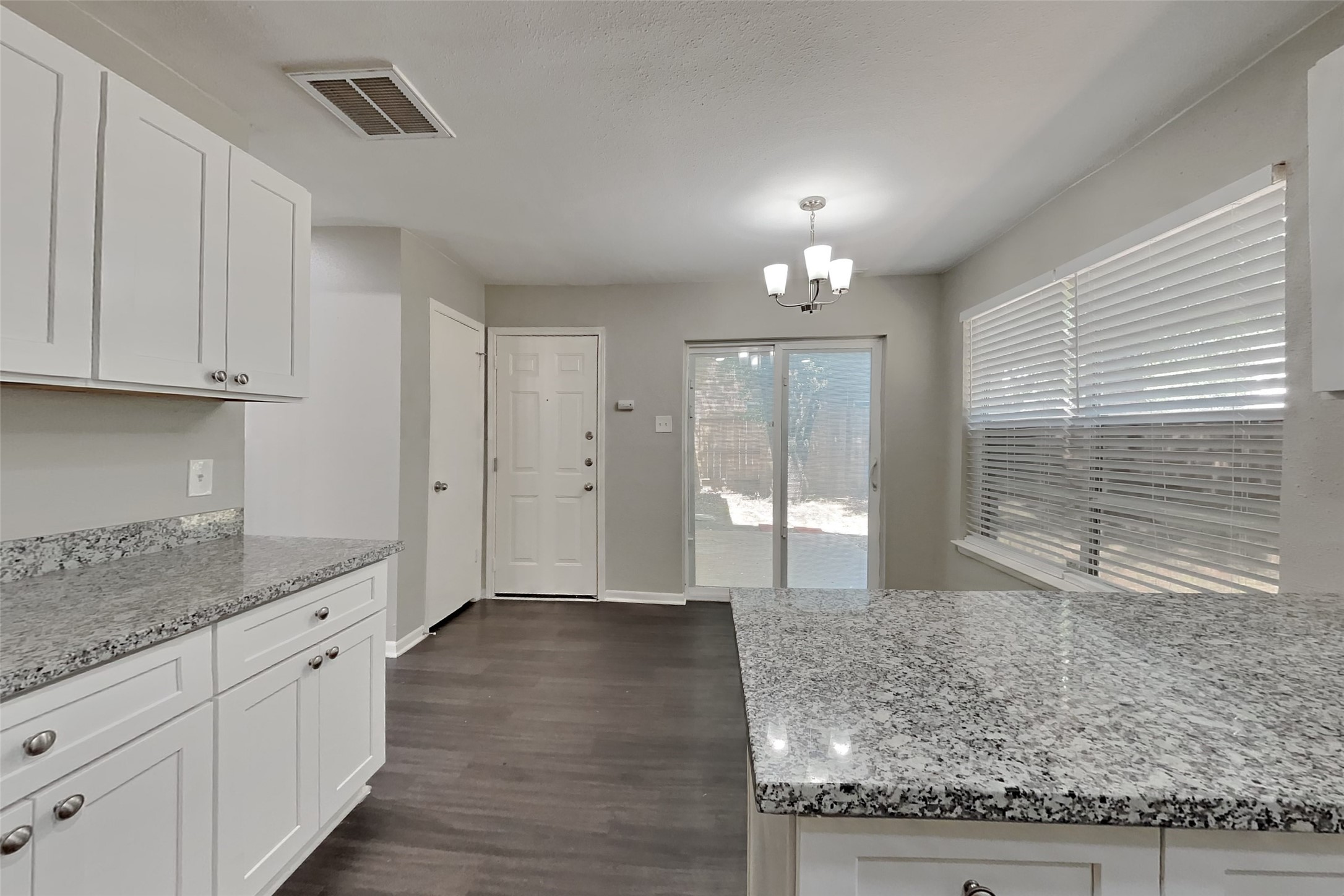 5602 Sage Manor Drive Property Photo 5
