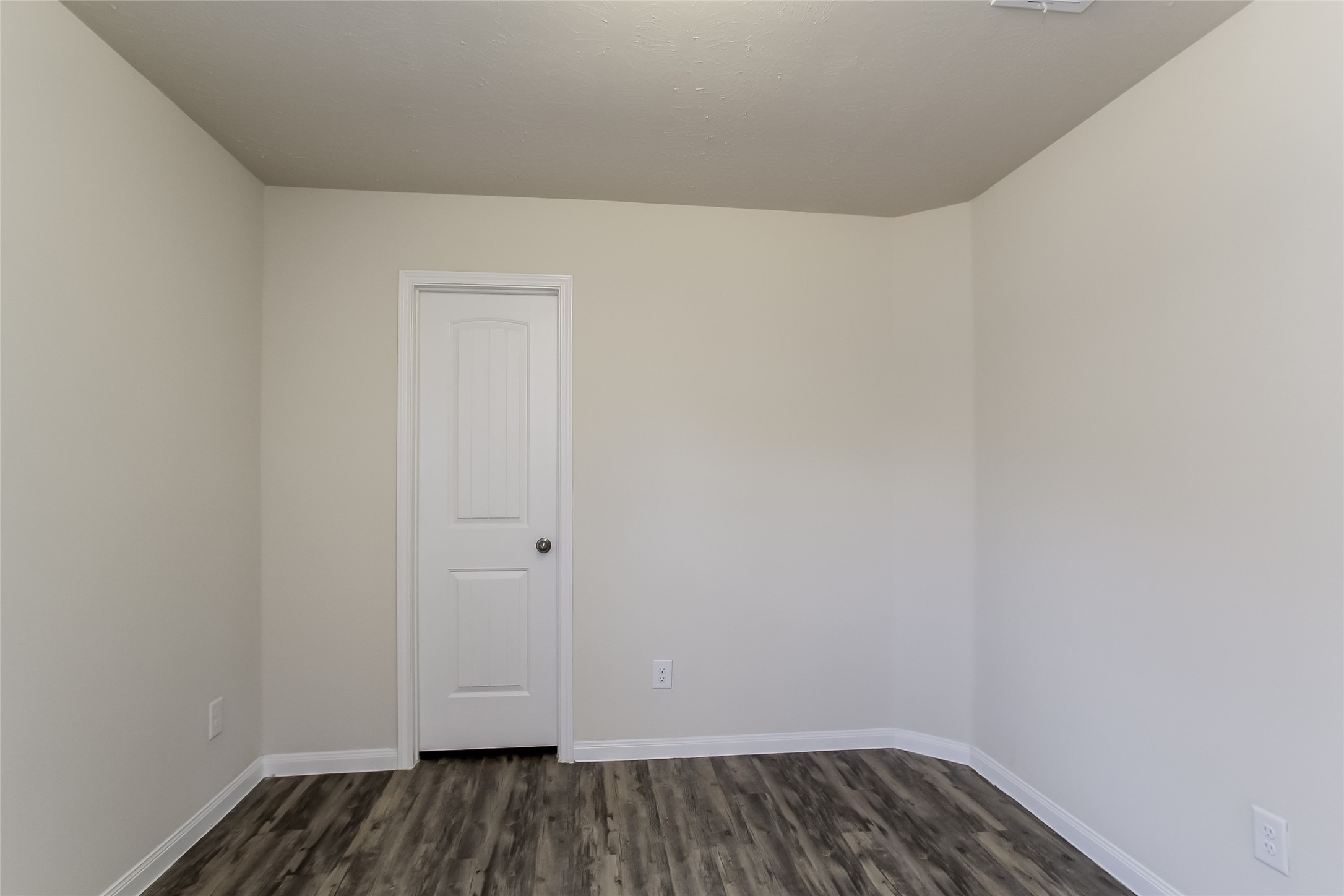 24026 Avogadro Drive Property Photo 8