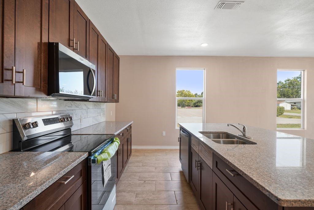 2286 Bois D Arcade Property Photo 4