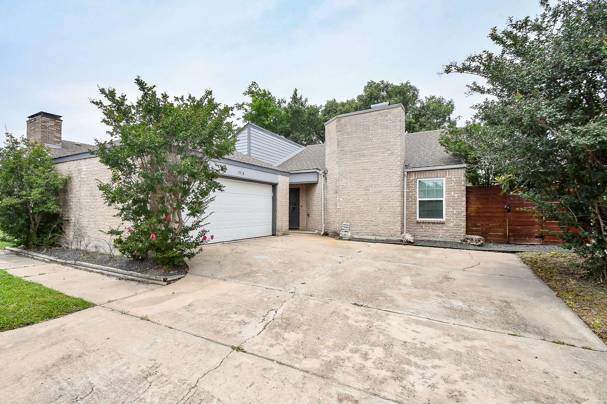 7518 Teal Run Drive Property Photo 3