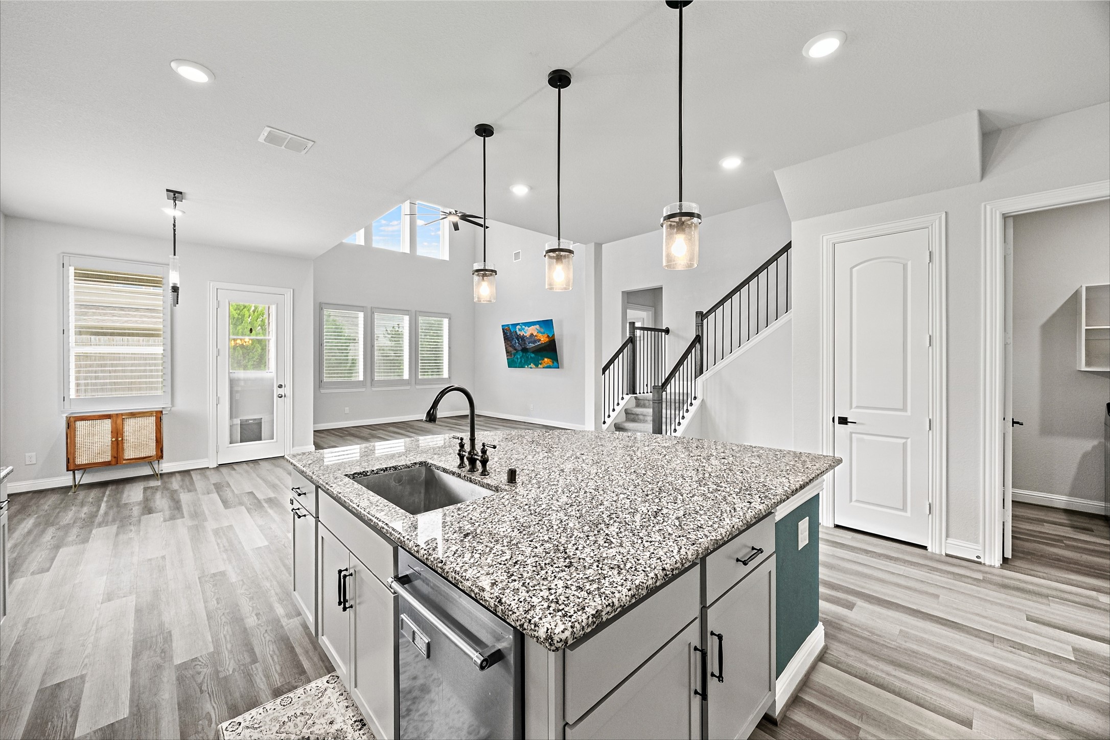 20819 Magical Merlin Way Property Photo 9