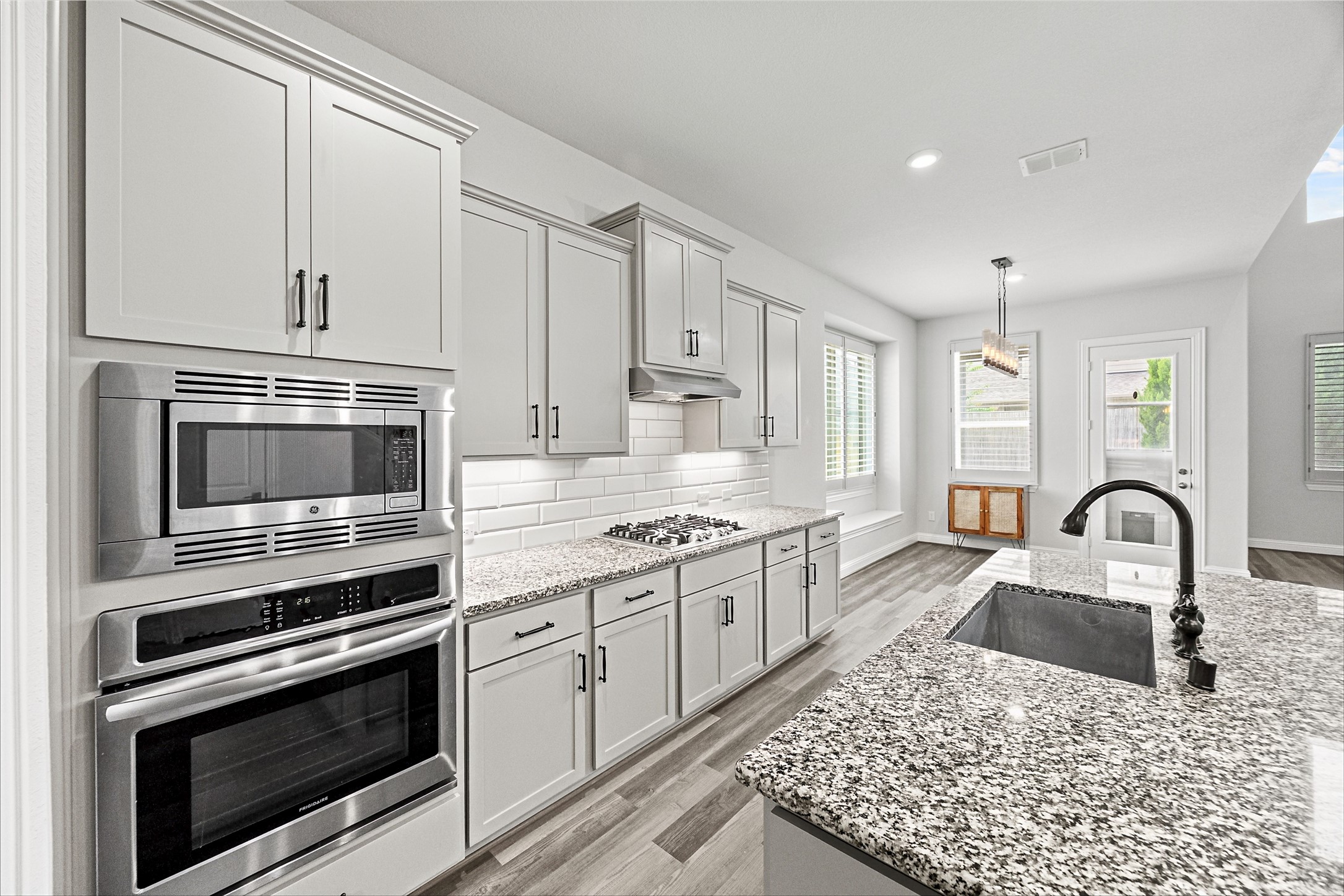 20819 Magical Merlin Way Property Photo 10