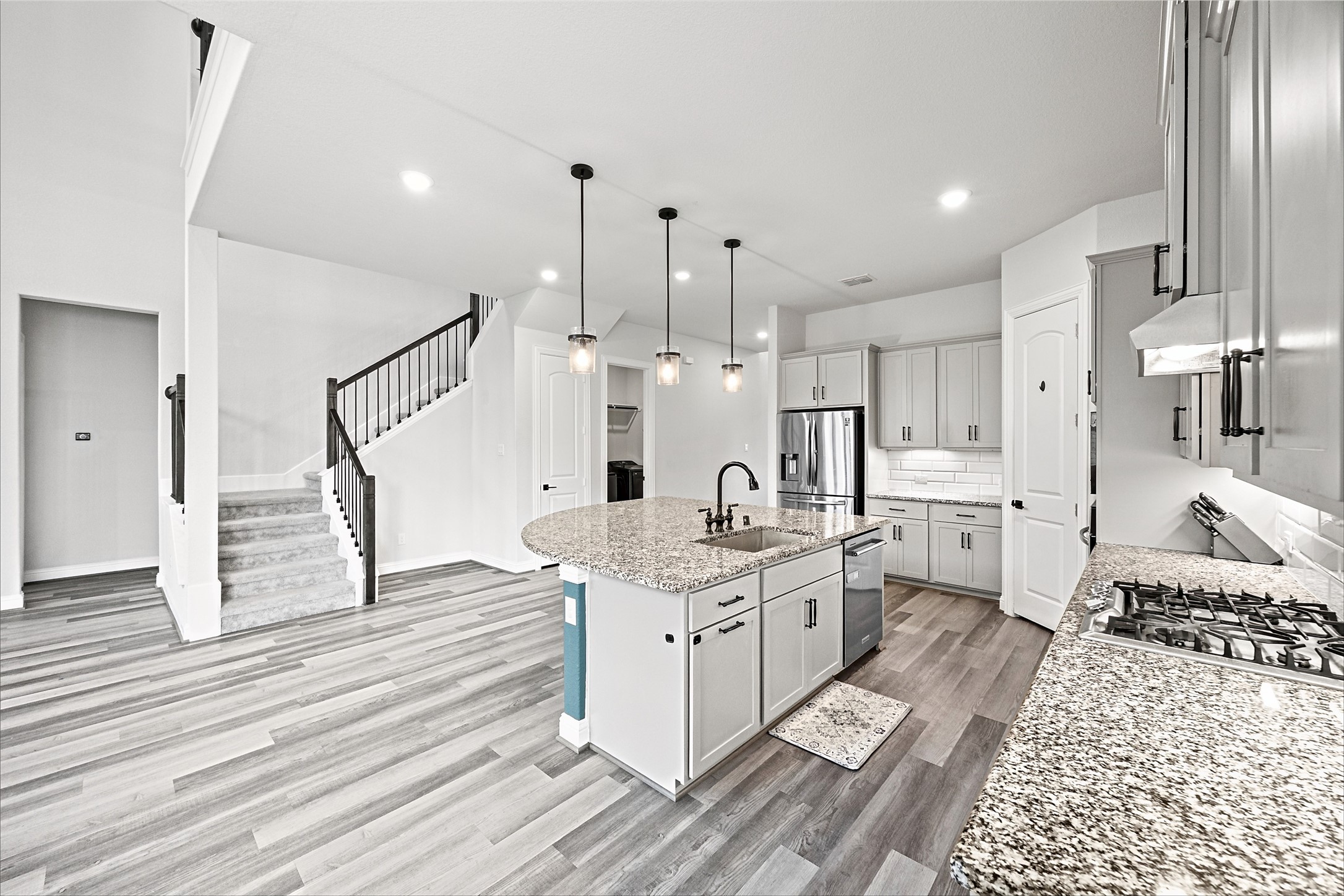 20819 Magical Merlin Way Property Photo 11