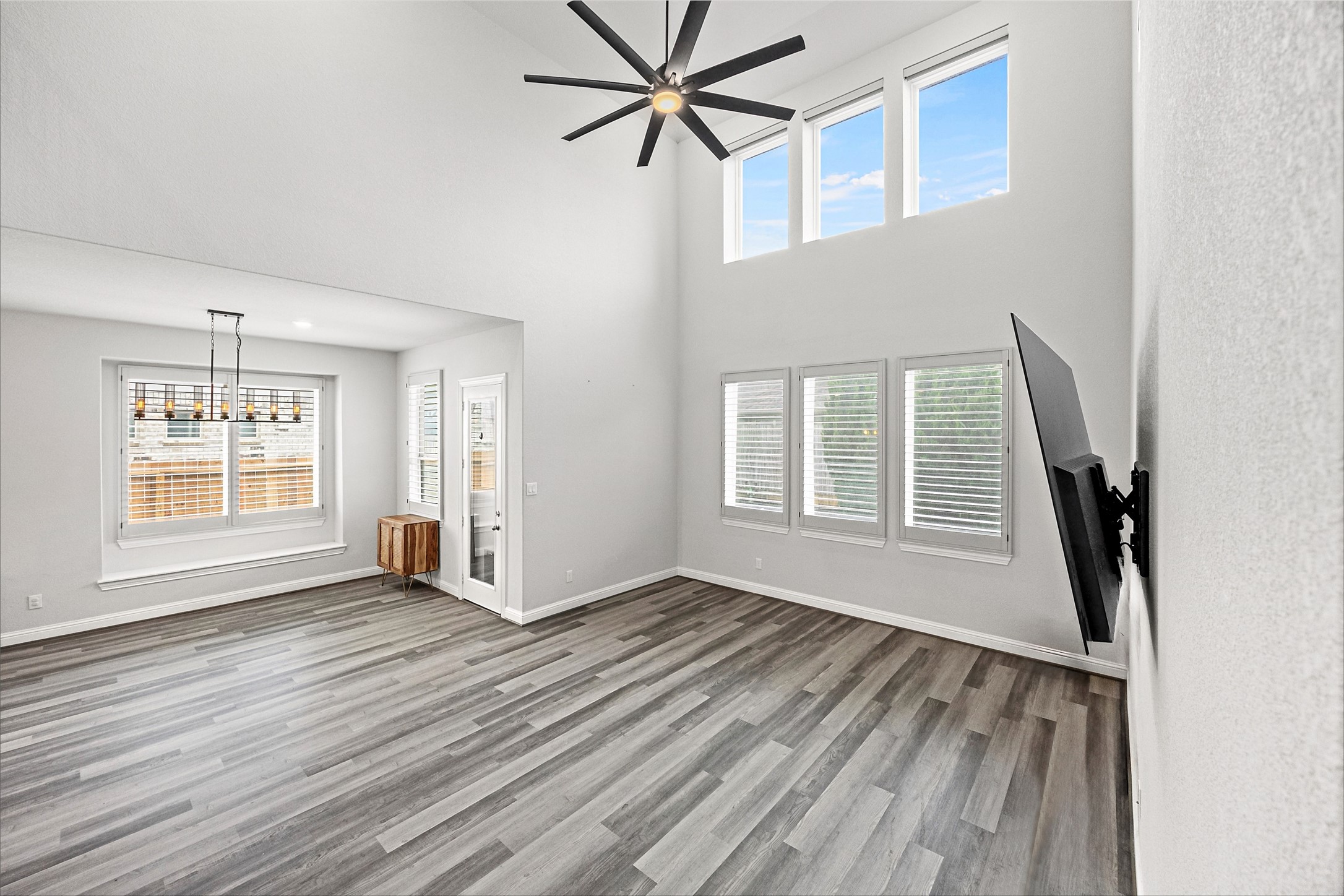 20819 Magical Merlin Way Property Photo 14