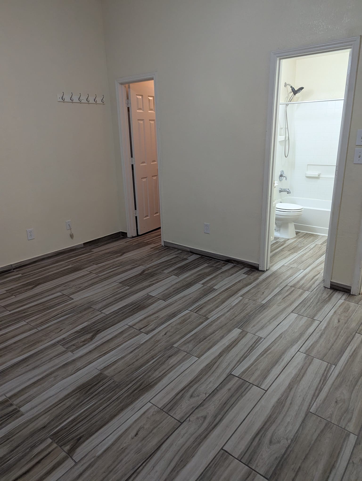 4035 Cary Creek Drive Property Photo 4