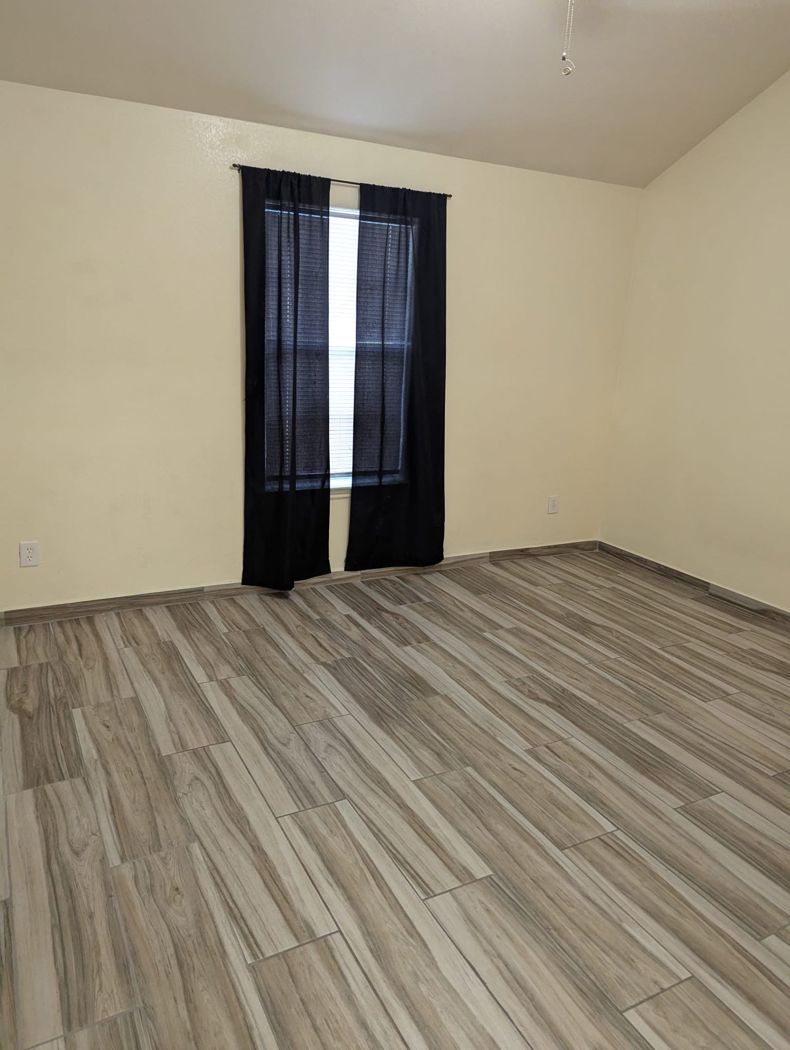 4035 Cary Creek Drive Property Photo 5