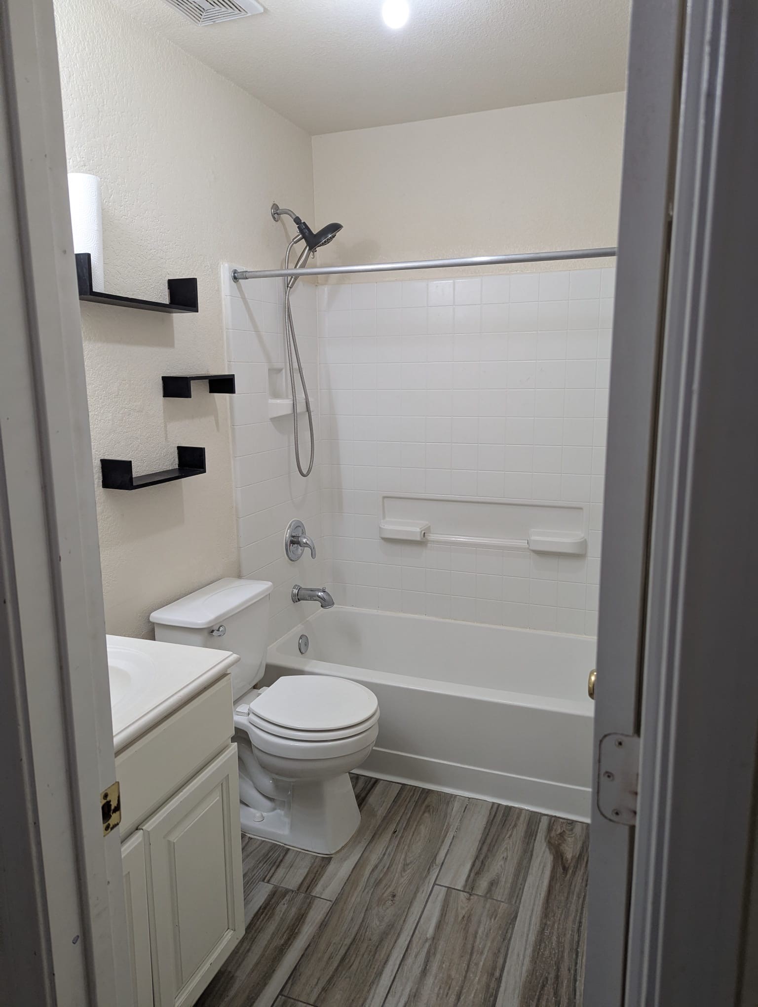 4035 Cary Creek Drive Property Photo 6