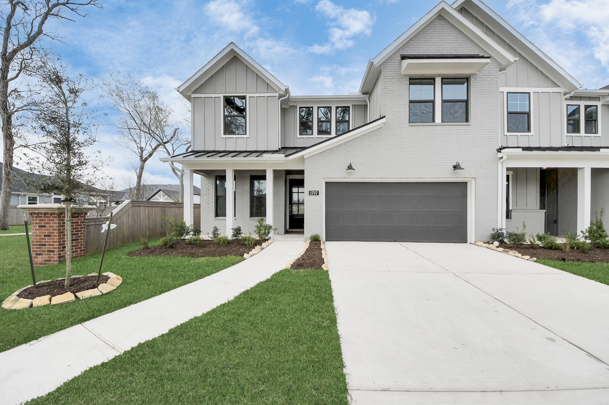 1707 Sterling Water Drive Property Photo 1