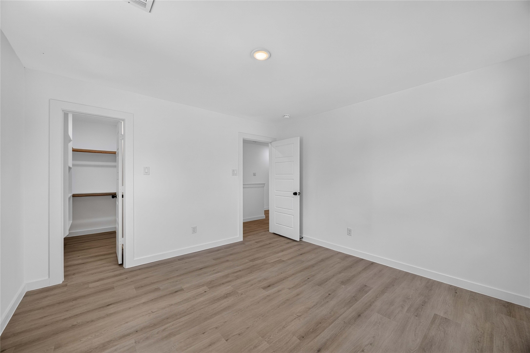 8210 Sterlingshire Street B Property Photo 15