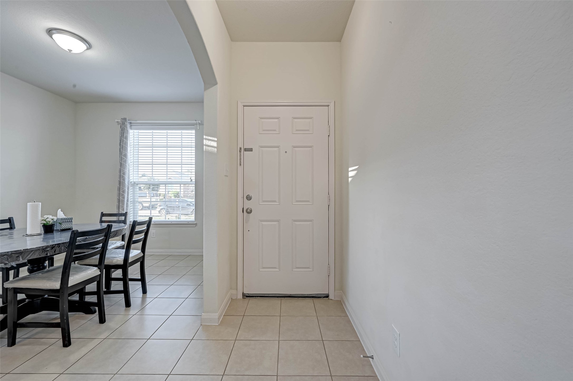 1306 Diamond Drape Drive Property Photo 3