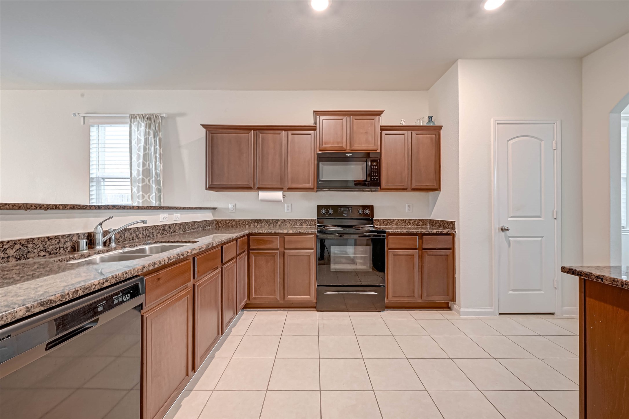1306 Diamond Drape Drive Property Photo 13