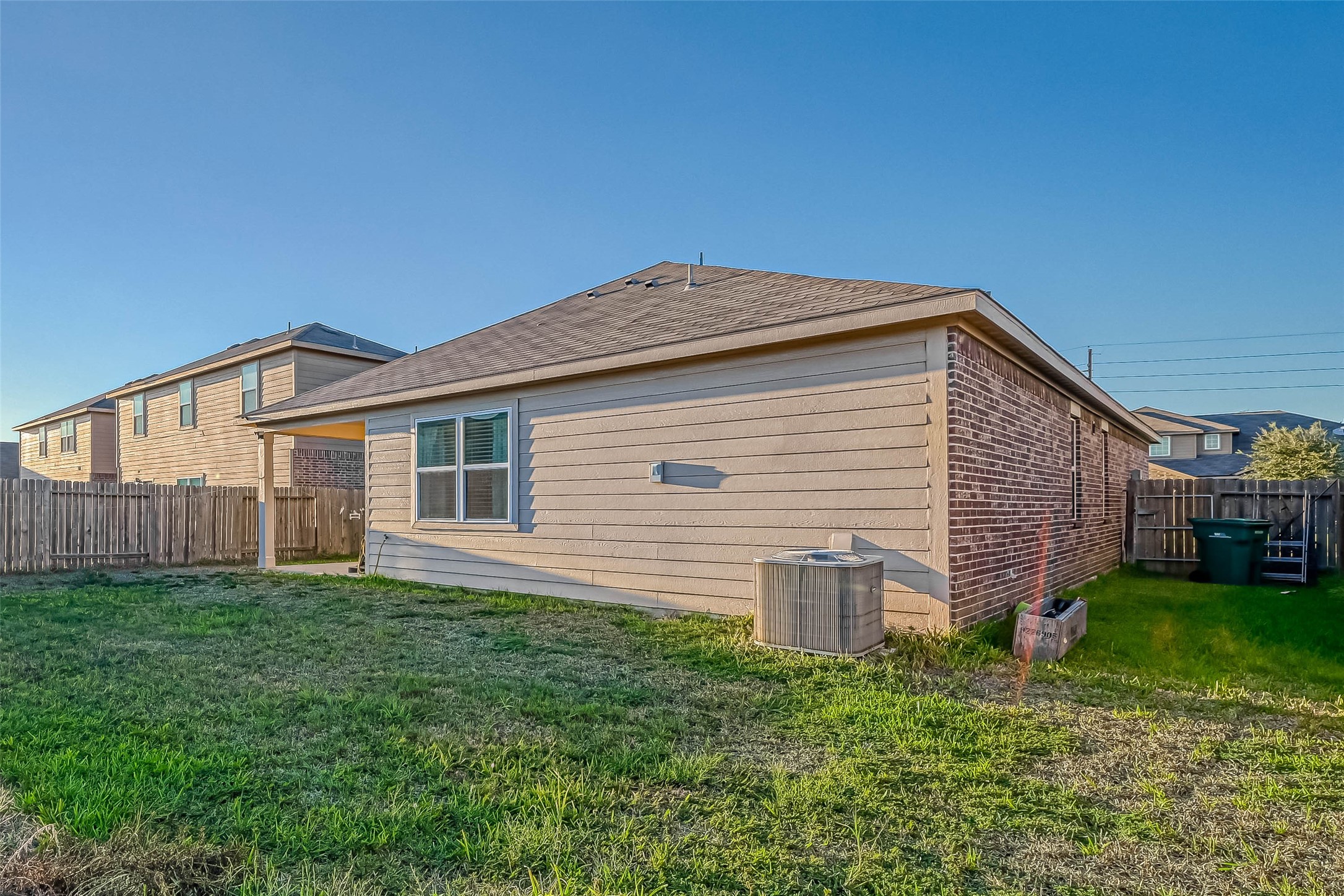 1306 Diamond Drape Drive Property Photo 27