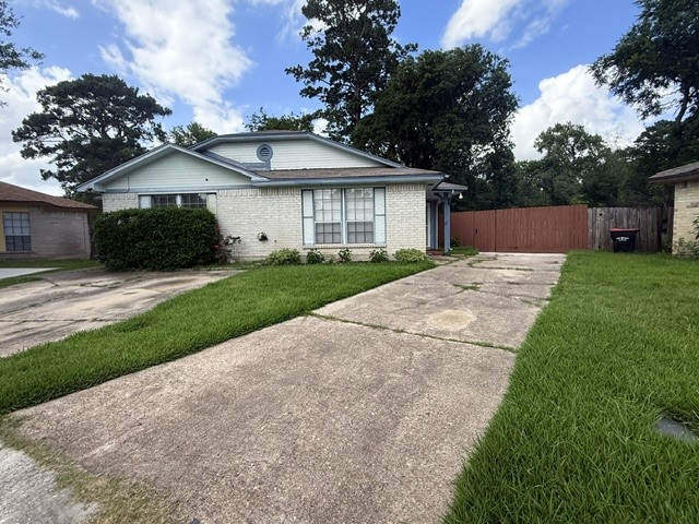 3121 Oak Rock Circle Property Photo 1