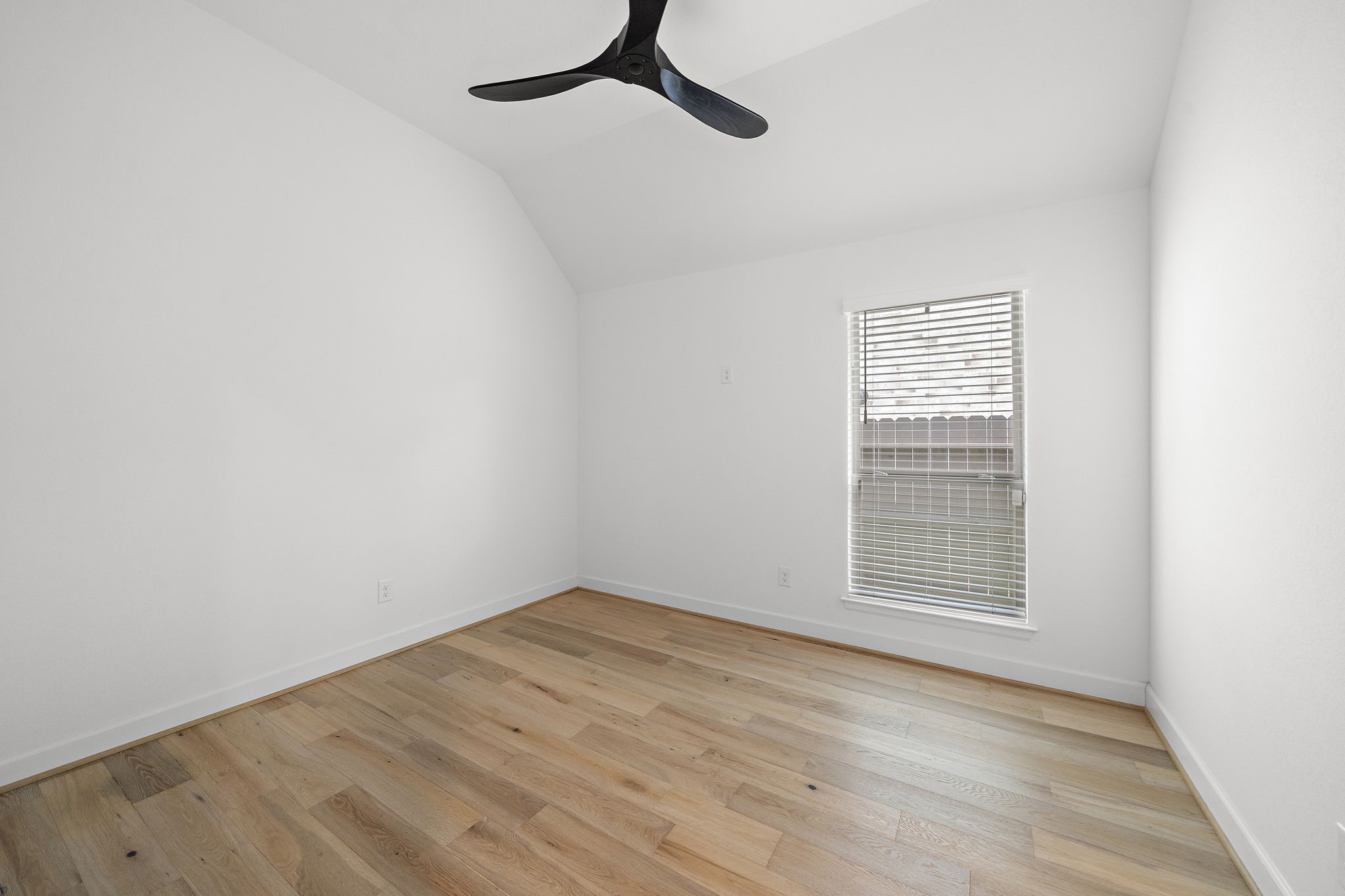 16943 Lupine Meadow Lane Property Photo 17