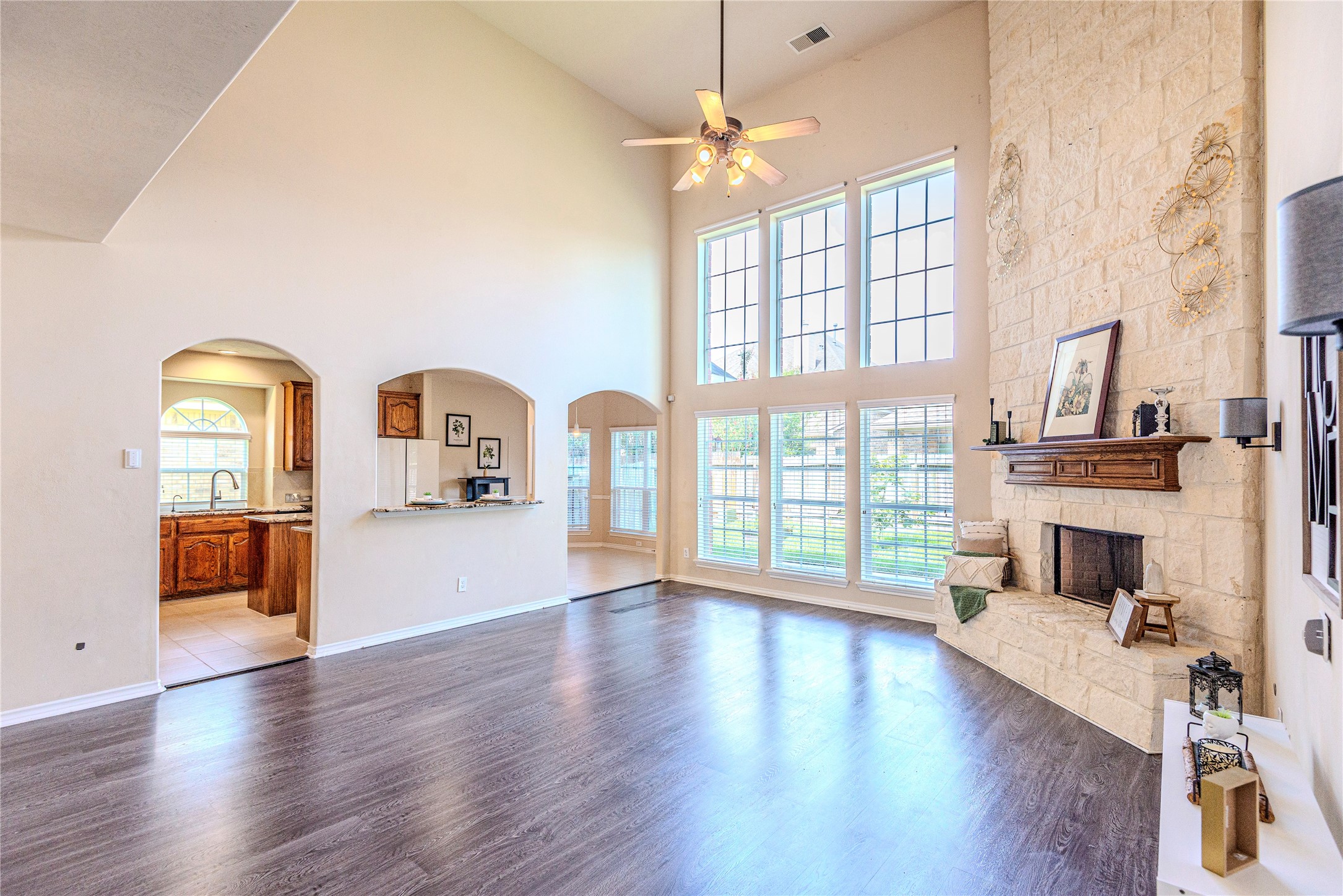 602 River Delta Lane Property Photo 3