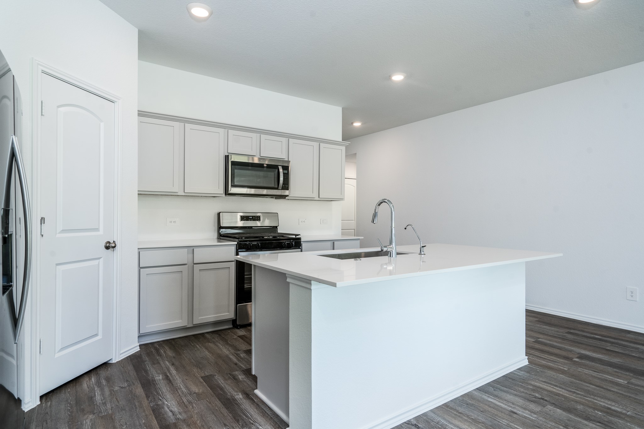 14317 Cloudy Lane Property Photo 6