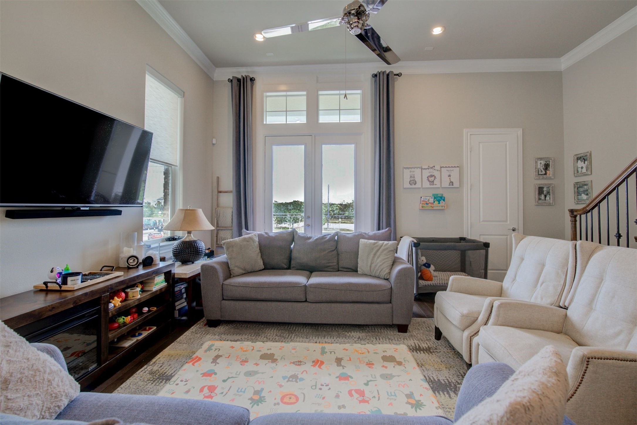 9664 Knight Road Property Photo 10