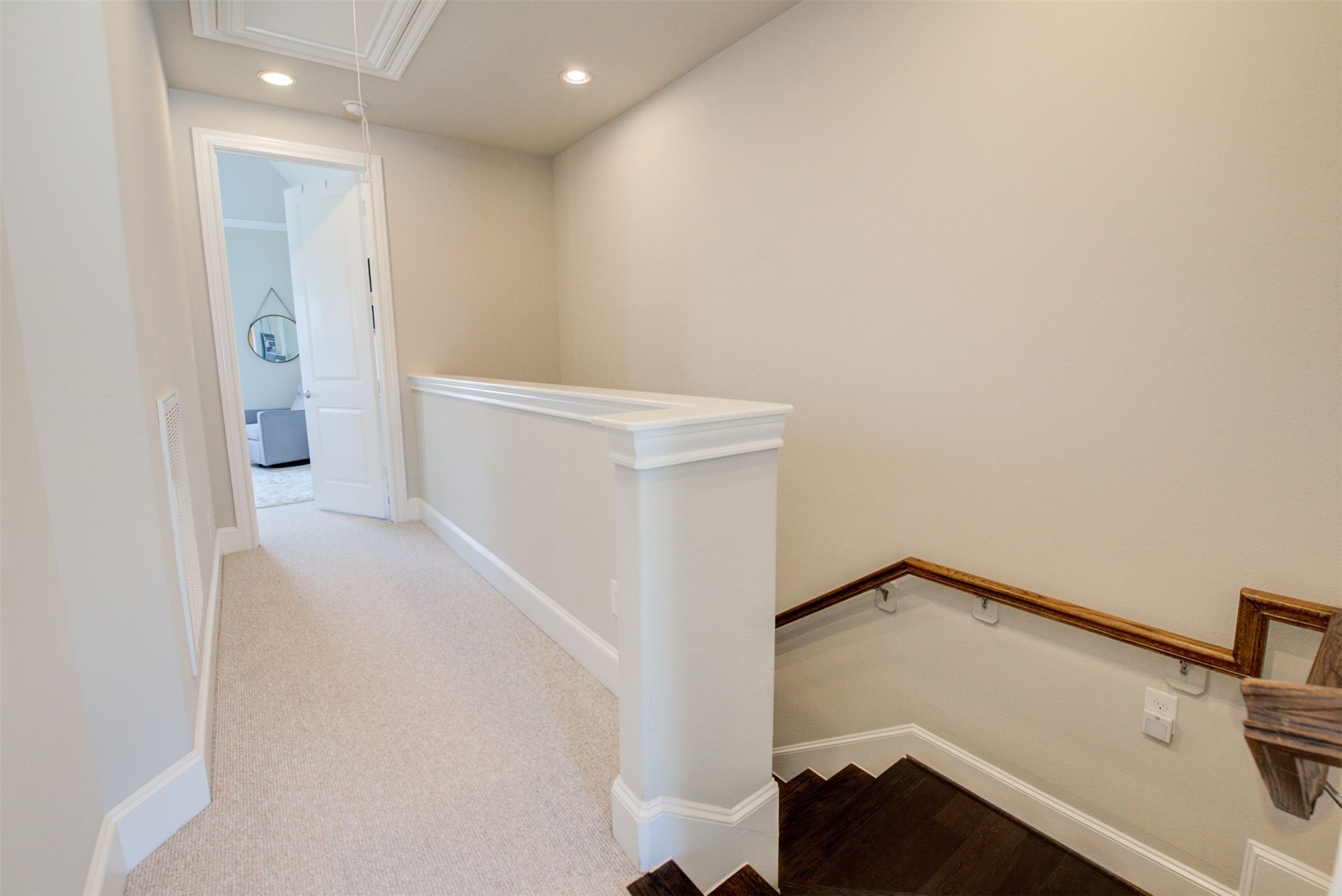 9664 Knight Road Property Photo 17