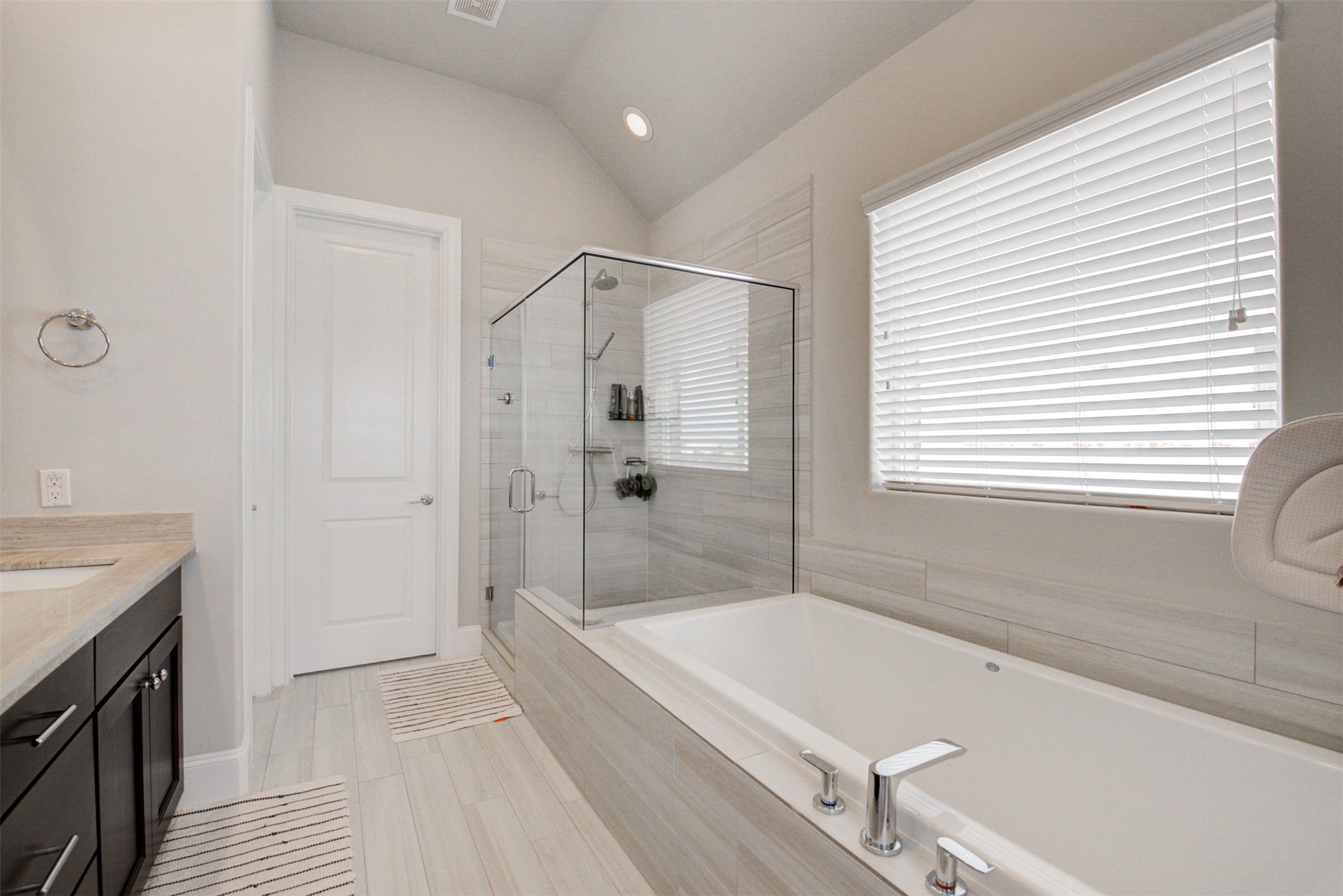 9664 Knight Road Property Photo 19