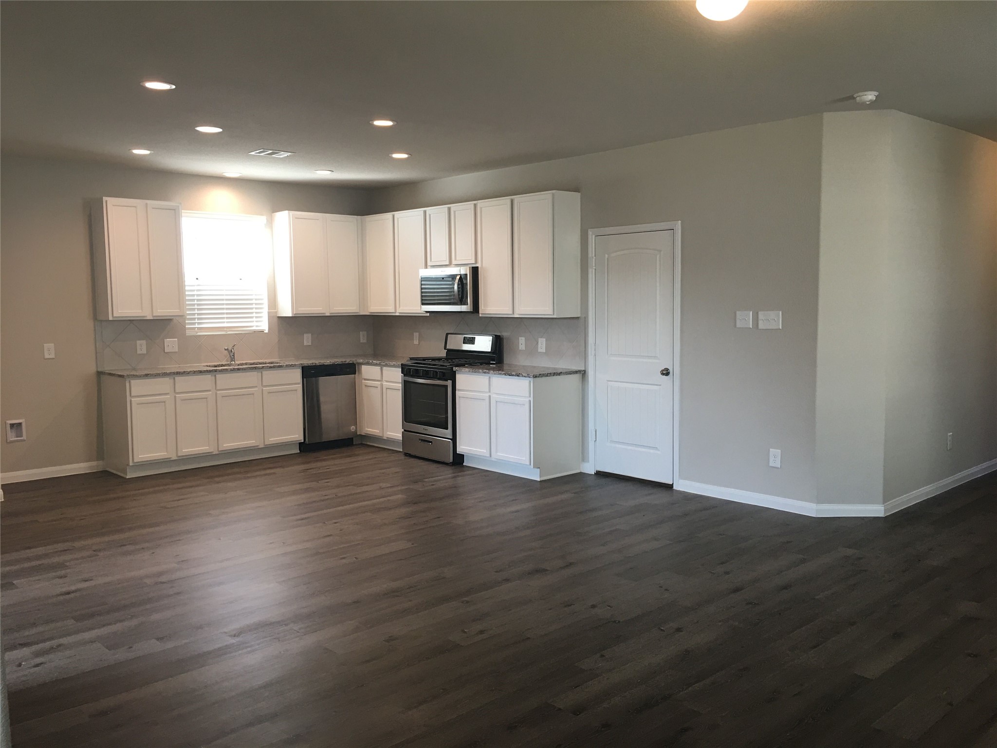 2111 Ethan Drive Property Photo 8